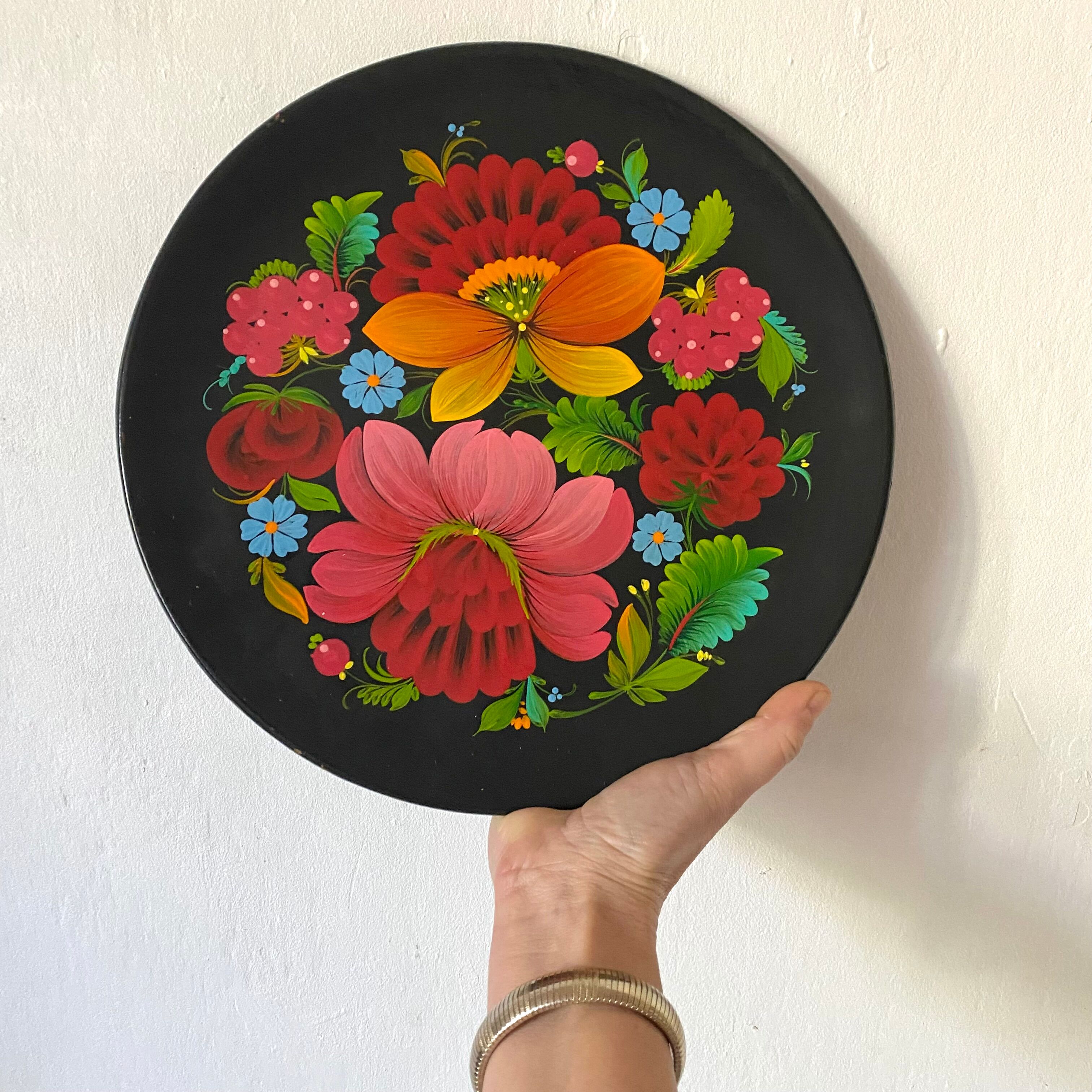 Decorative flower plate