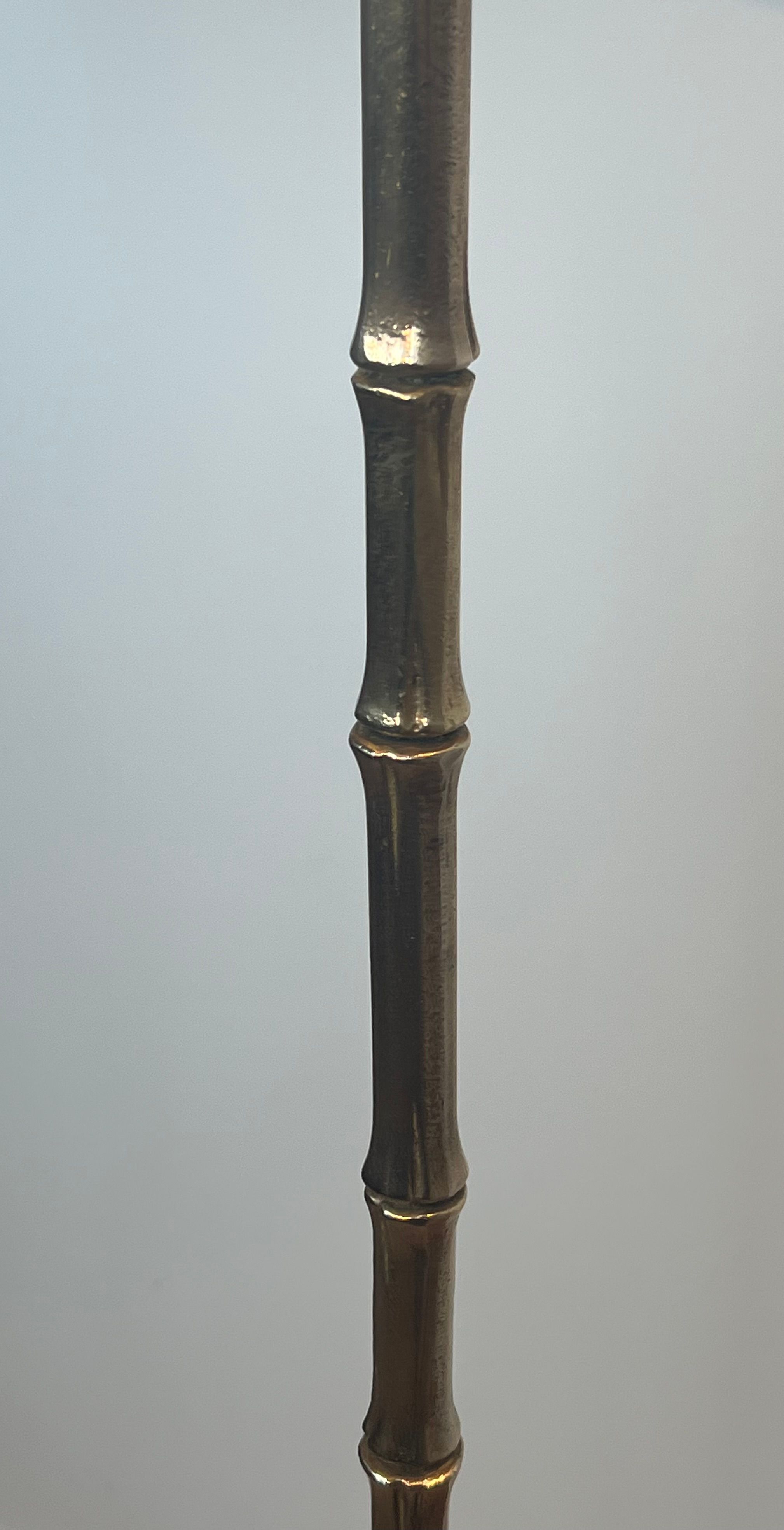 Bronze floor lamp in faux-bamboo style by the Baguès house.