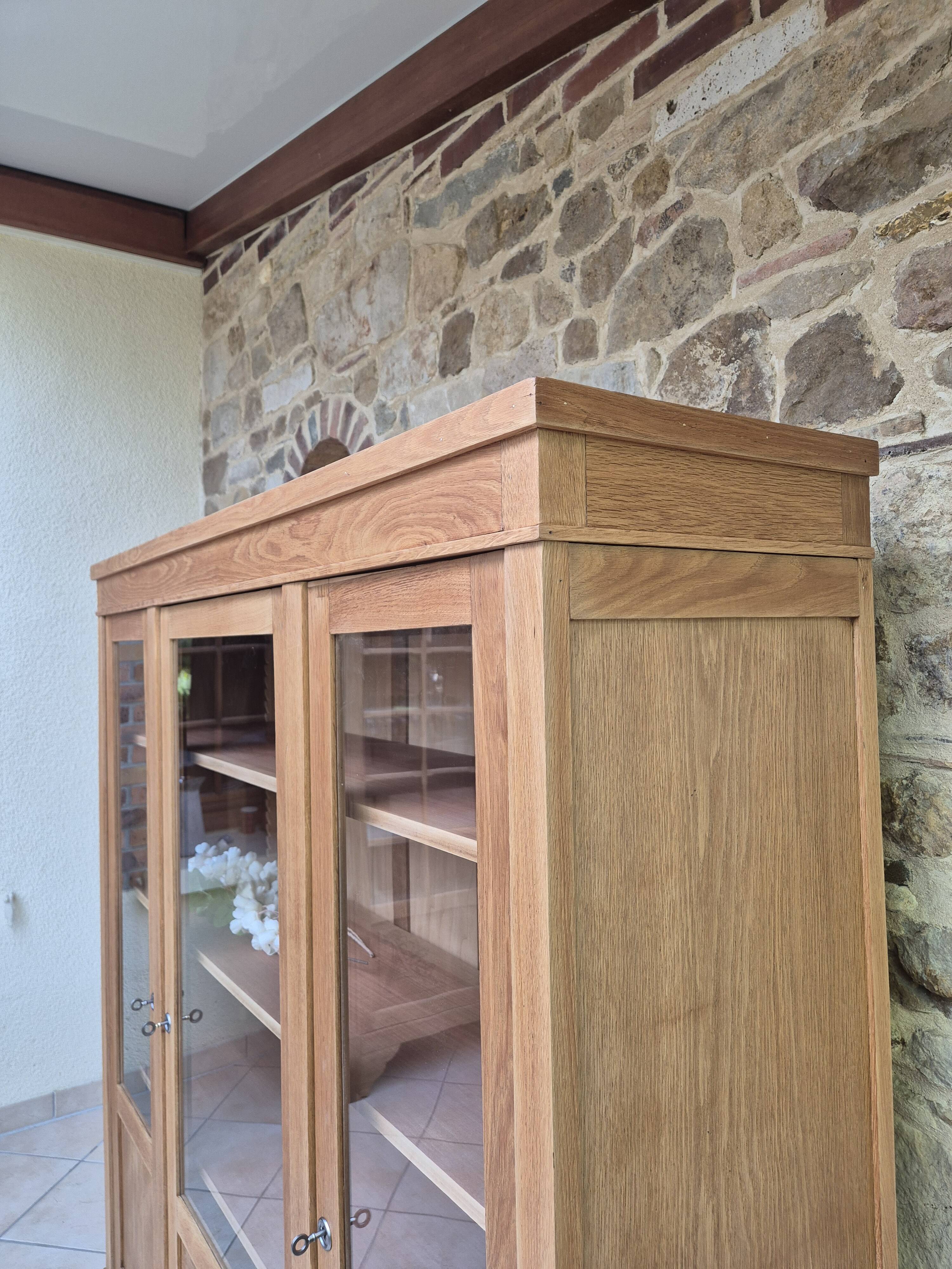 Bibliothèque vitrine
