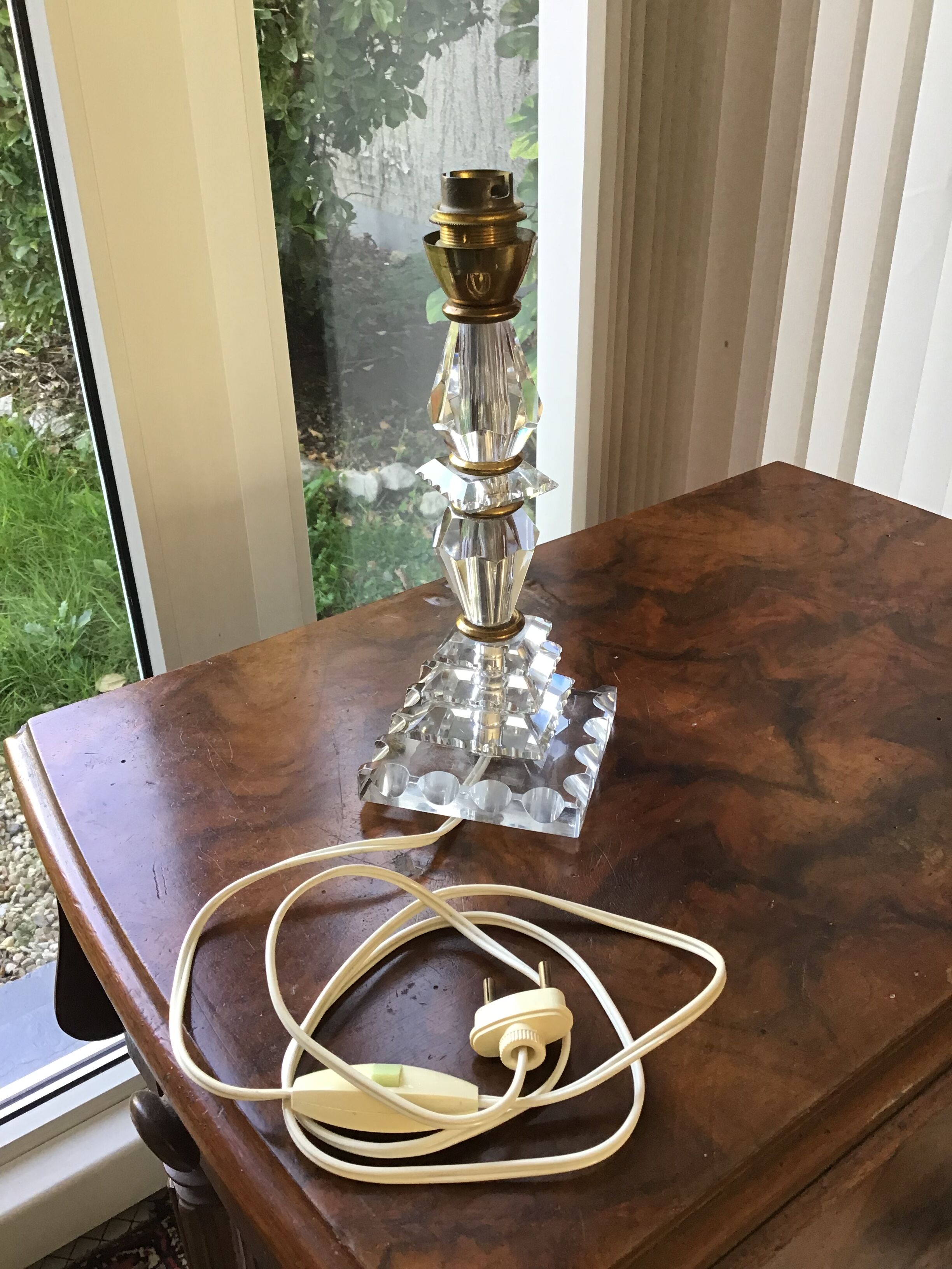 Baccarat lamp foot