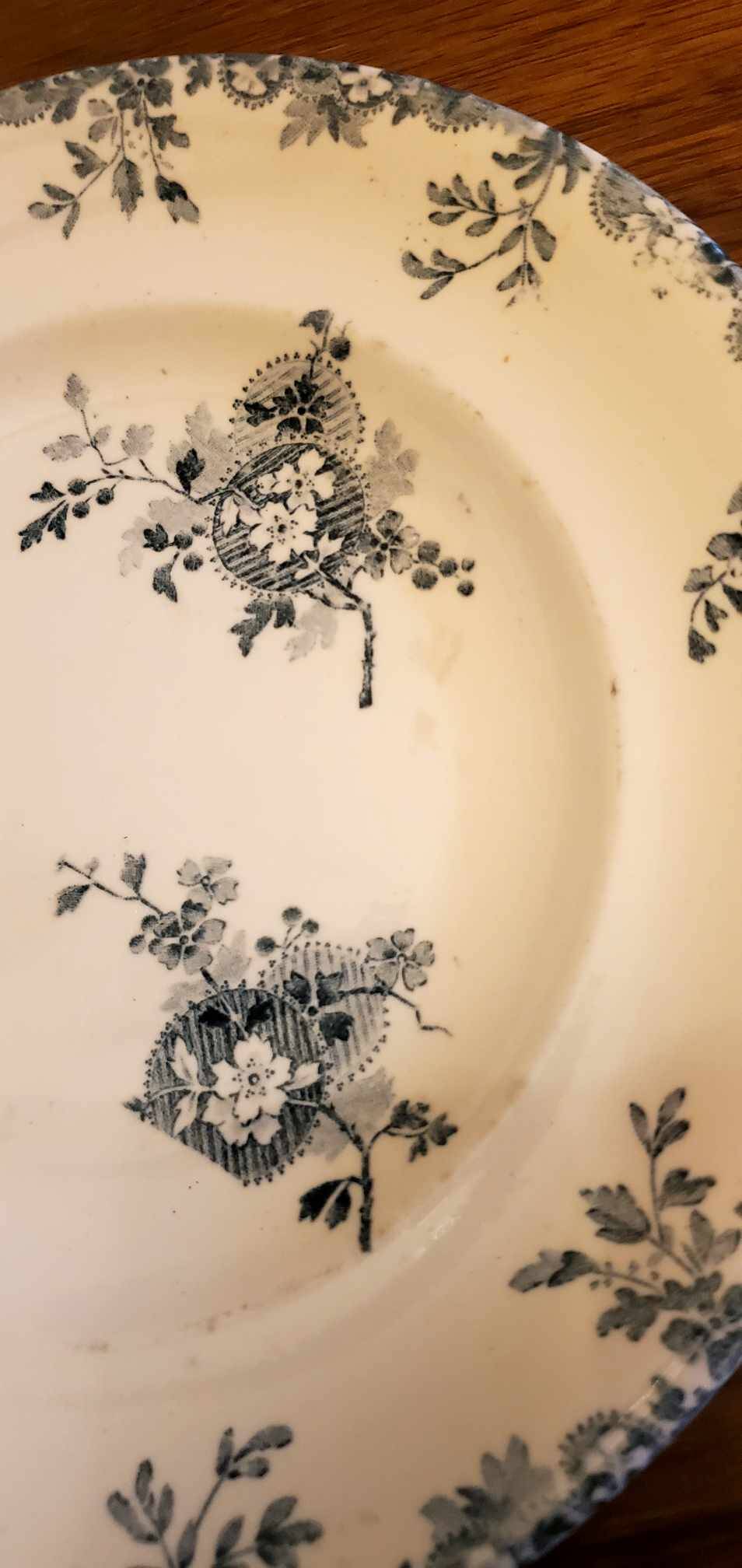 Set of 3 Longwy Hanoi model plates