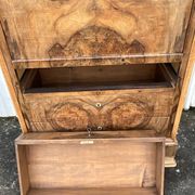 Louis-Philippe secretary, mid-19th century, in walnut burl.