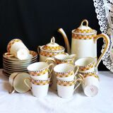 Art Deco coffee service in Limoges porcelain, 23 pieces.