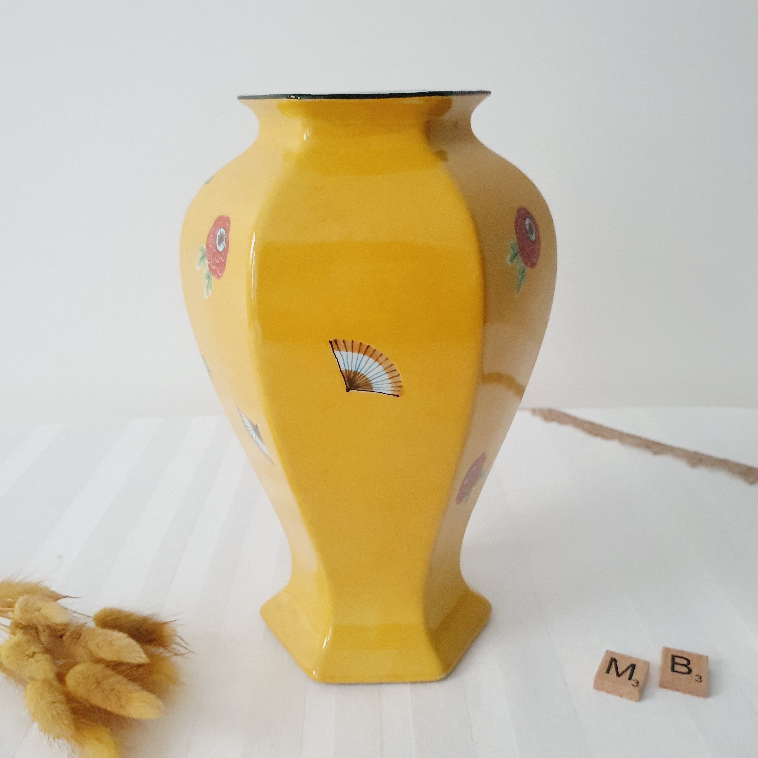 Yellow porcelain vase Japanese decoration
