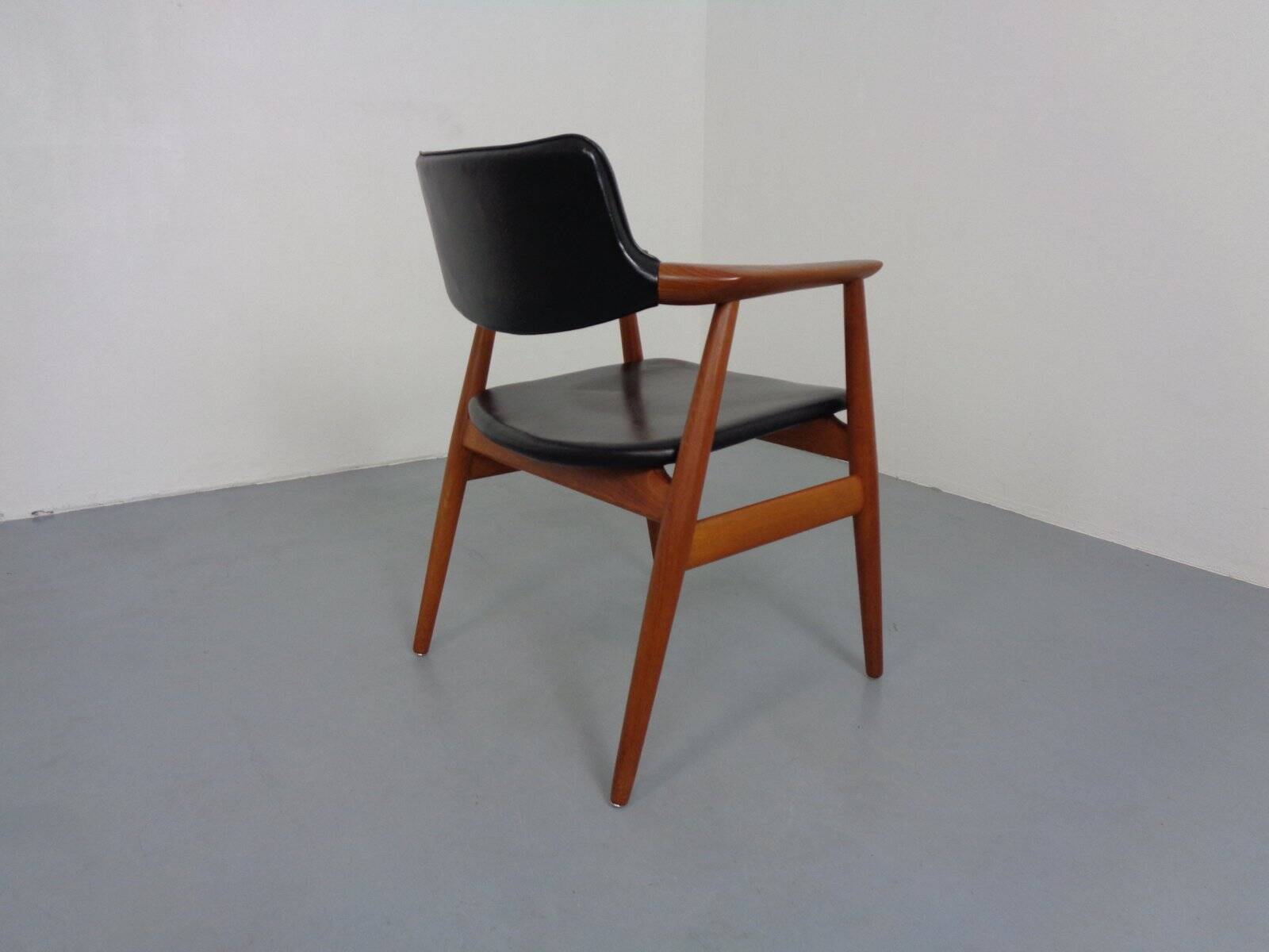 Danish Teak Gm11 Armchair by Svend Aage Eriksen of Glostrup, Denmark, 1960s