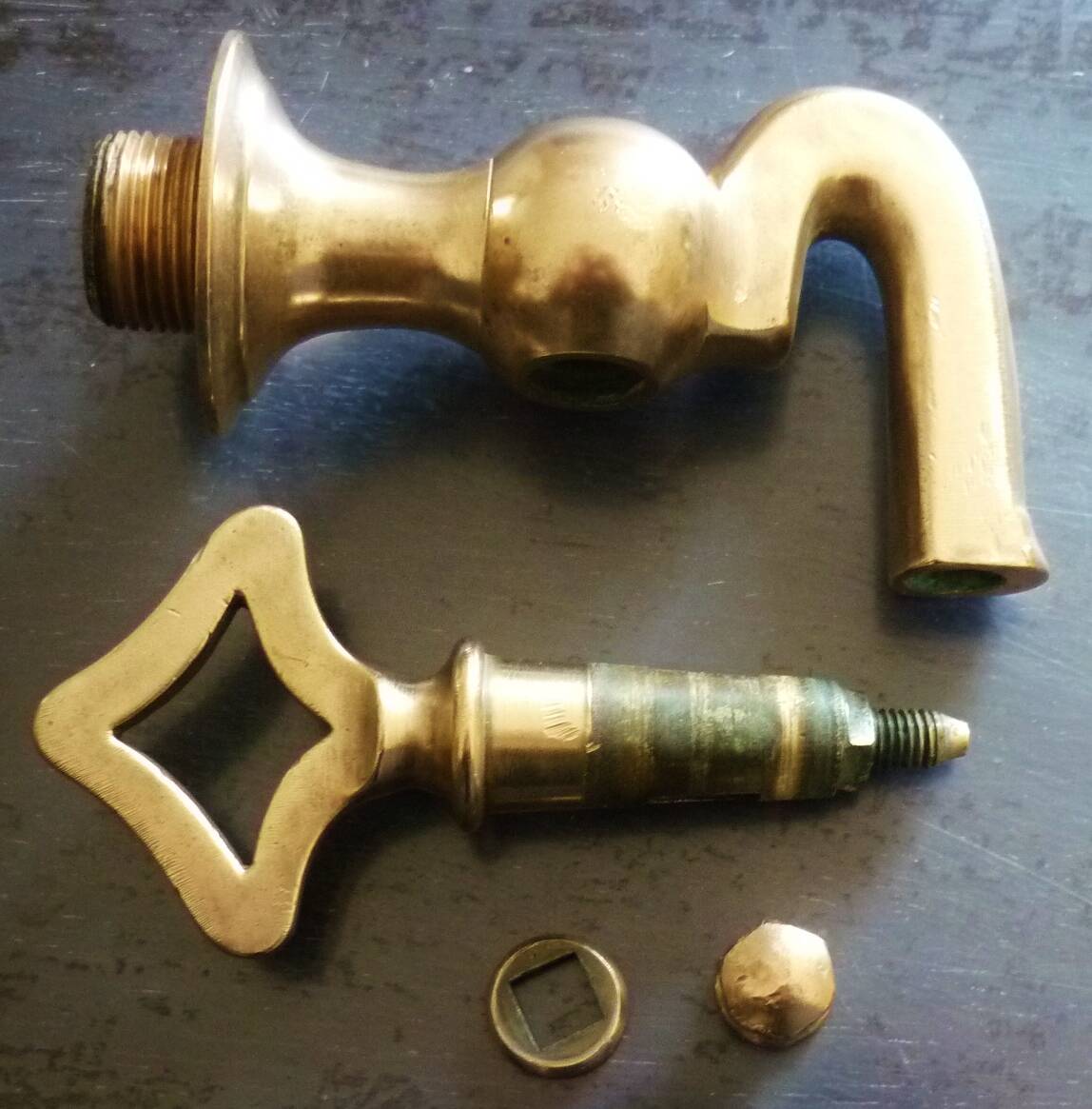 Old fountain tap for garden in brass, 4 parts