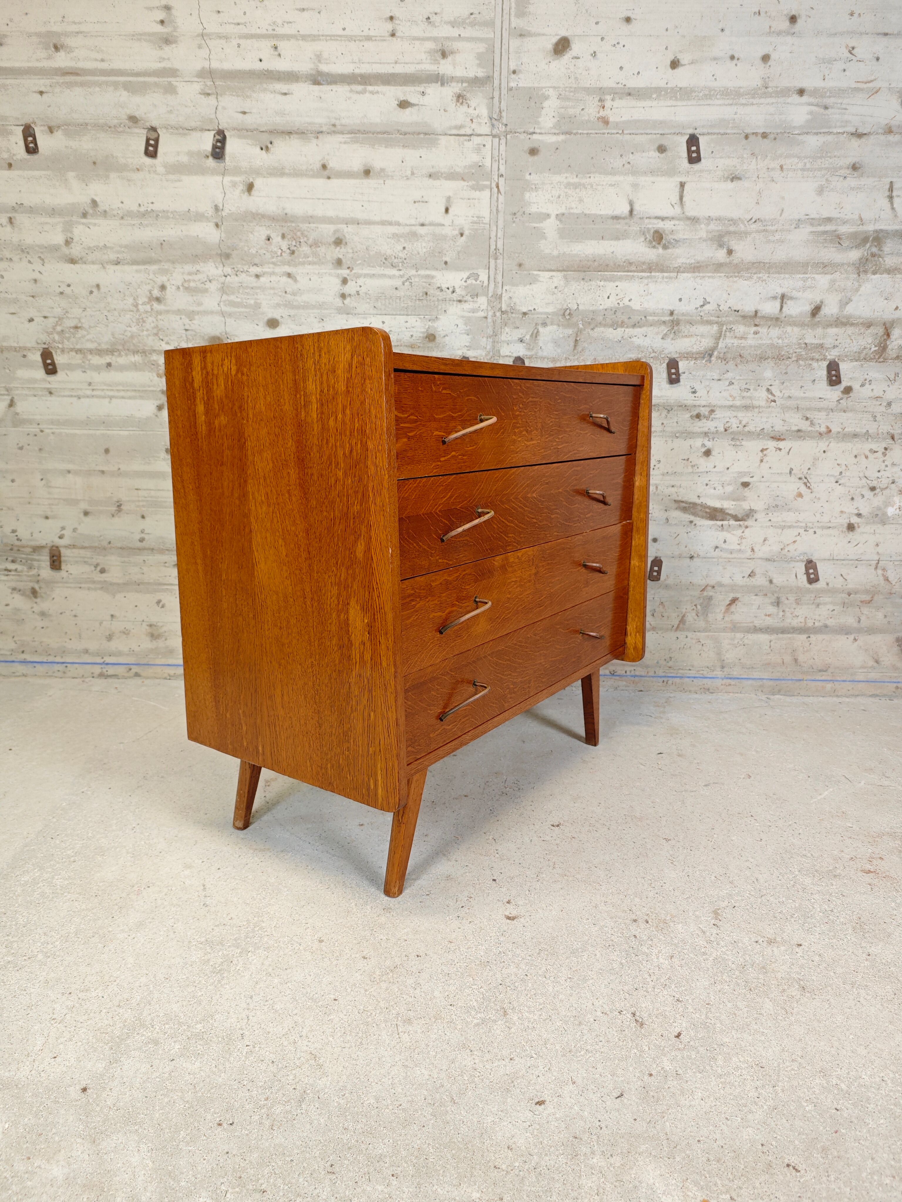 Vintage chest of drawers