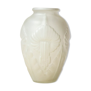 Vase en verre dépoli