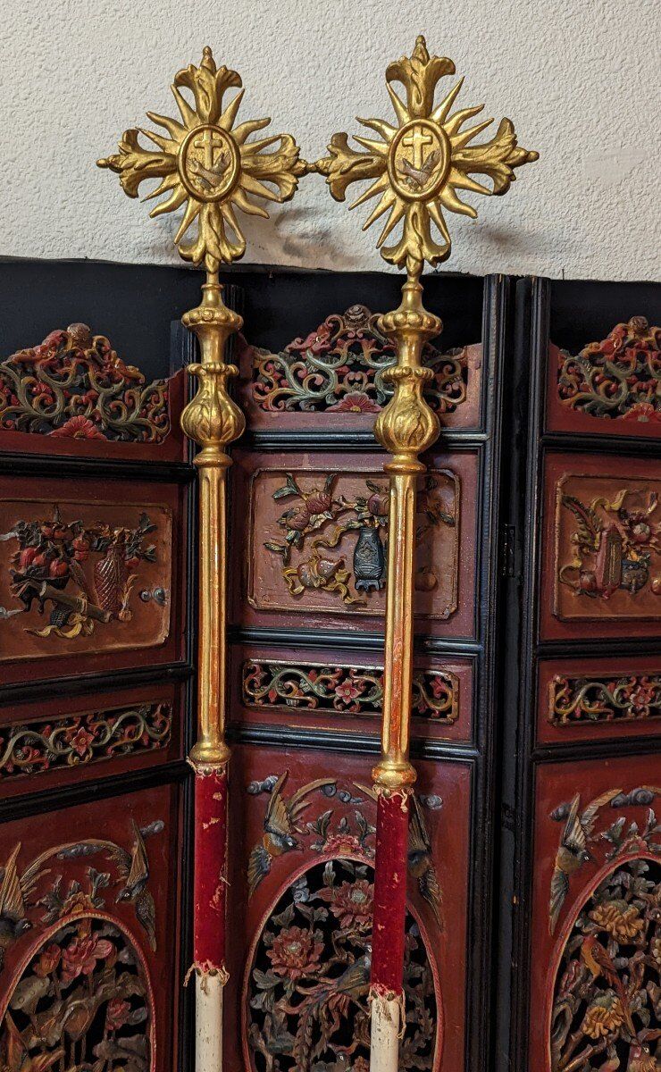 Pair of finely gilded wooden processional sticks from the late 18th century.