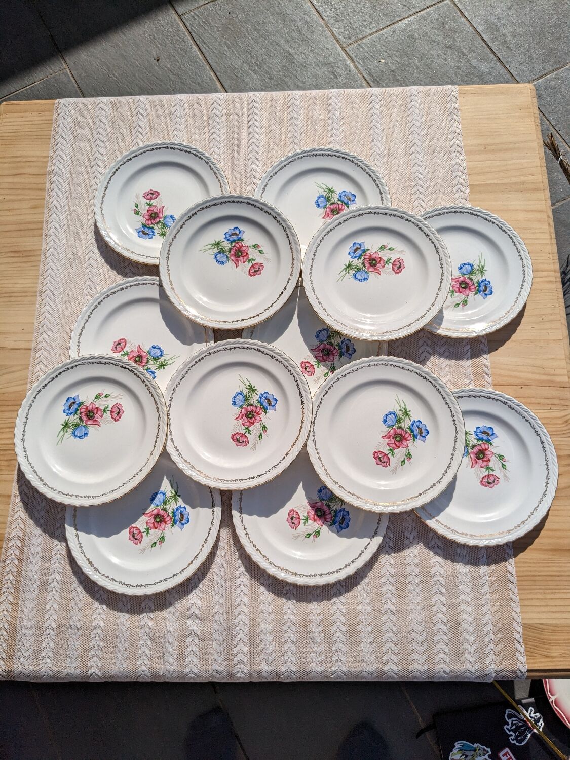 Vintage plates l'Amandinoise