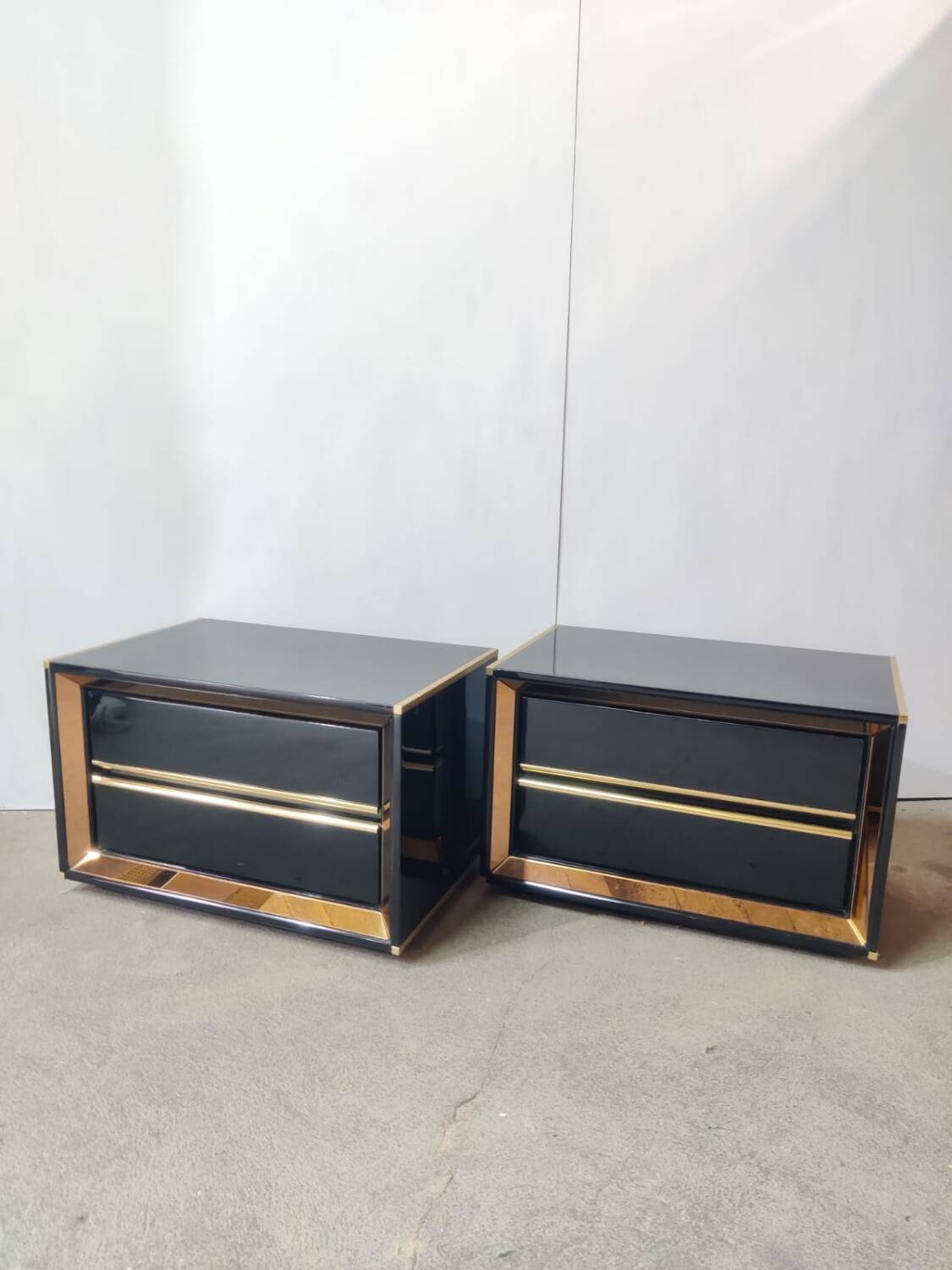 Pair of Italian nightstands, 1970/1980