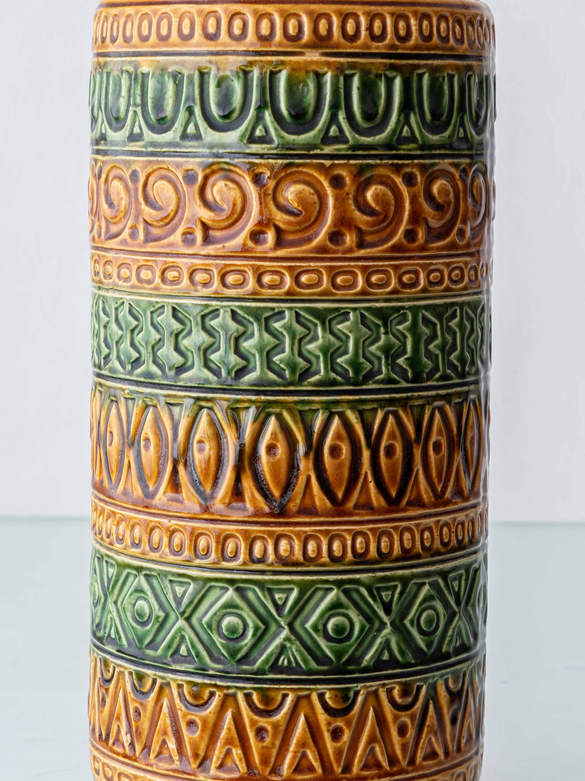 Lampe de table en céramique de style Bitossi des années 1960, émail vert ocre.