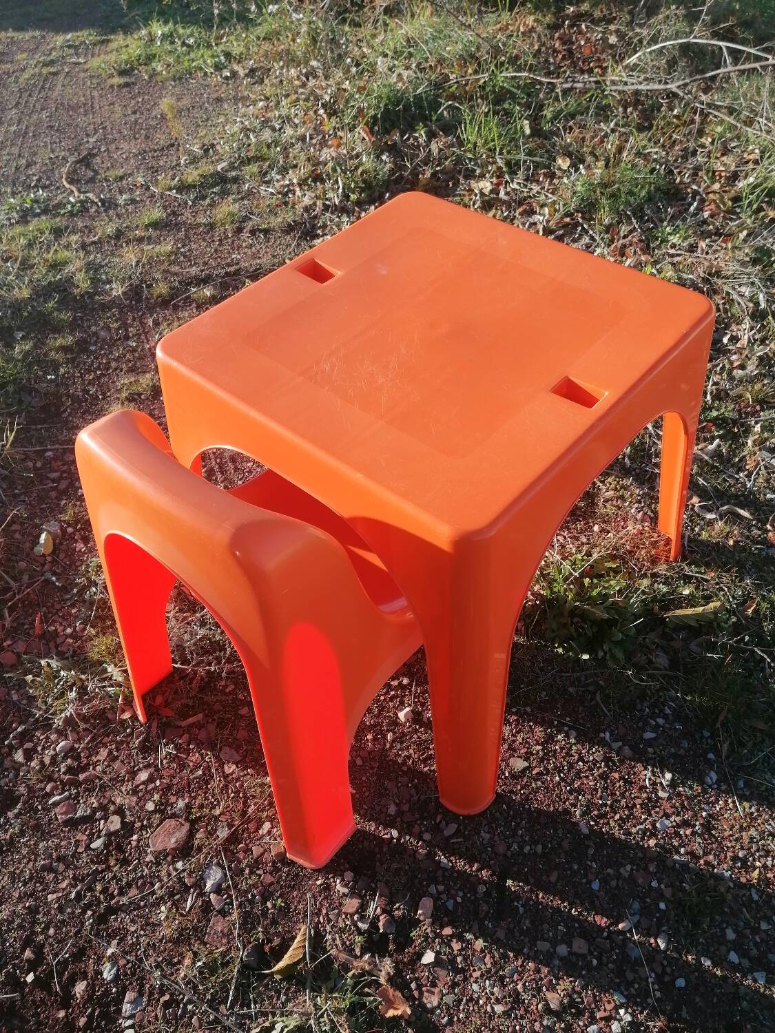 Children's orange table and chair set Progarden Italy