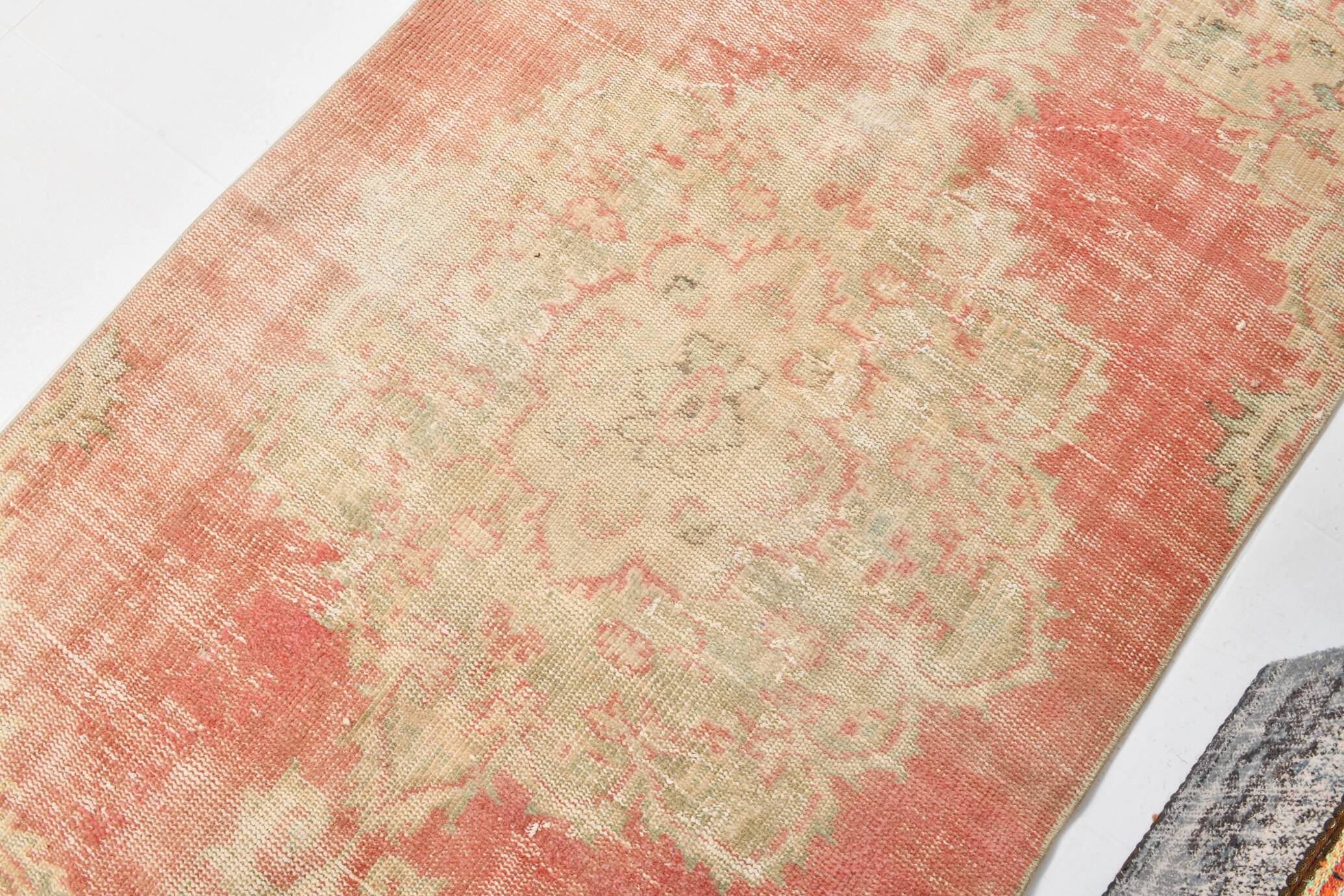 4x7 Red & Salmon Oriental Pattern Vintage Rug, 120x213Cm