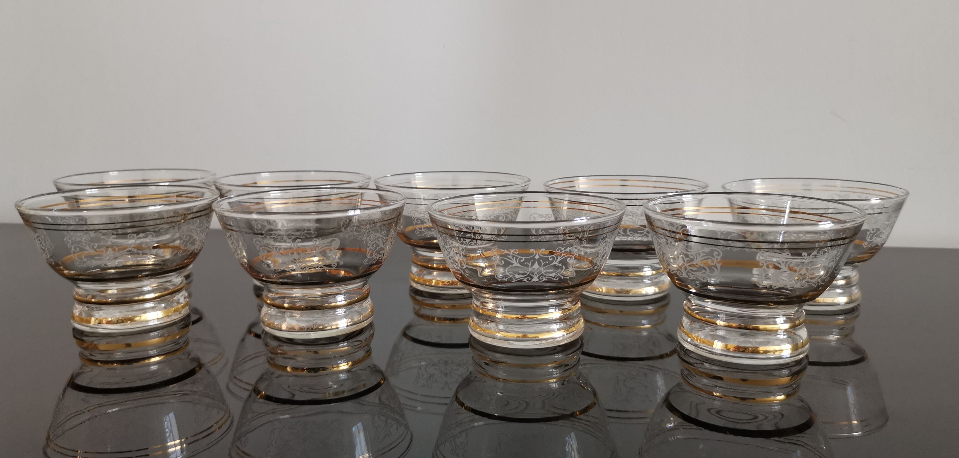 9 champagne glass cups 50s/60s