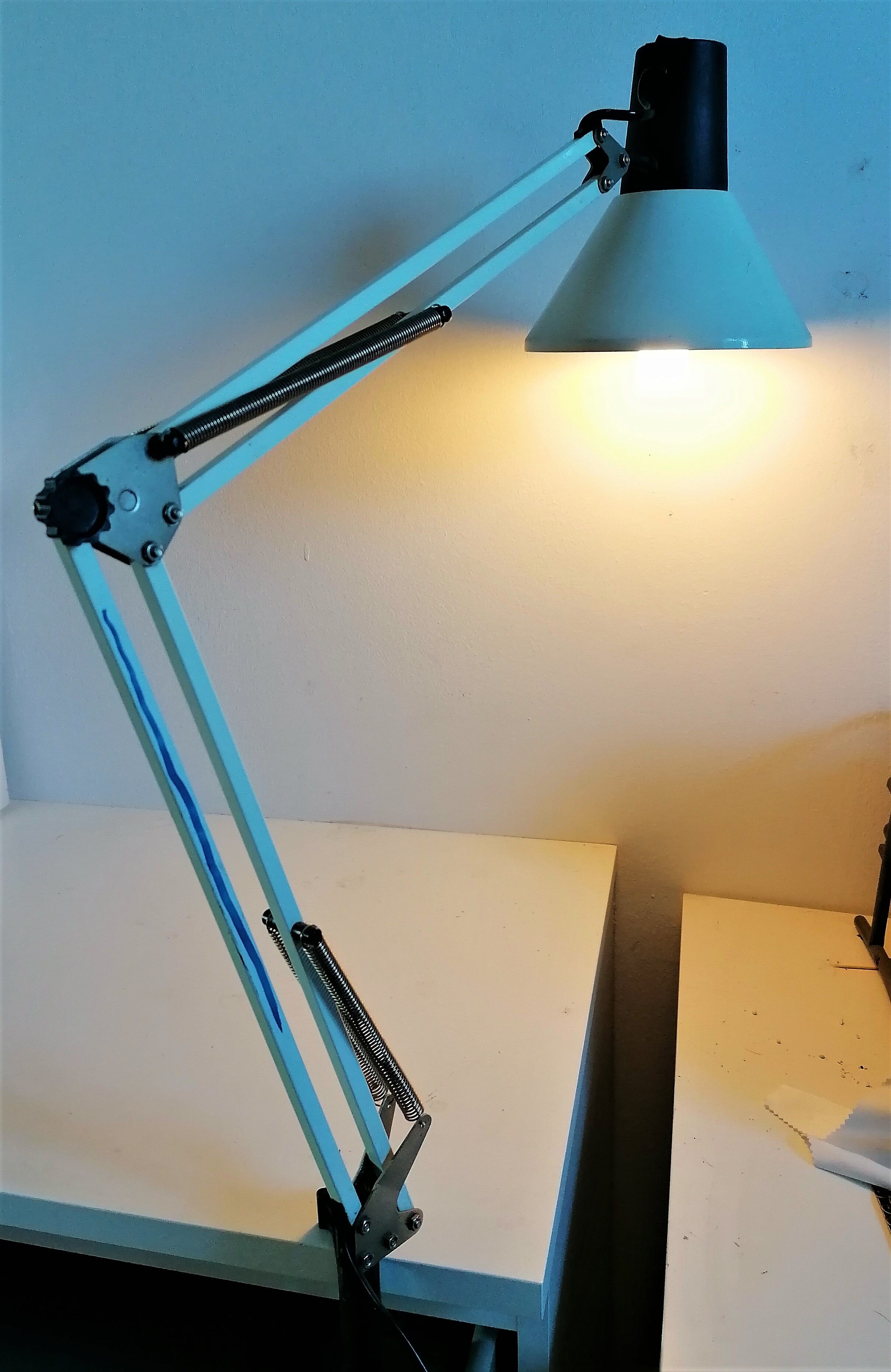 Desk lamp Massive architect articulated design vintage industrial workshopClick to enlarge