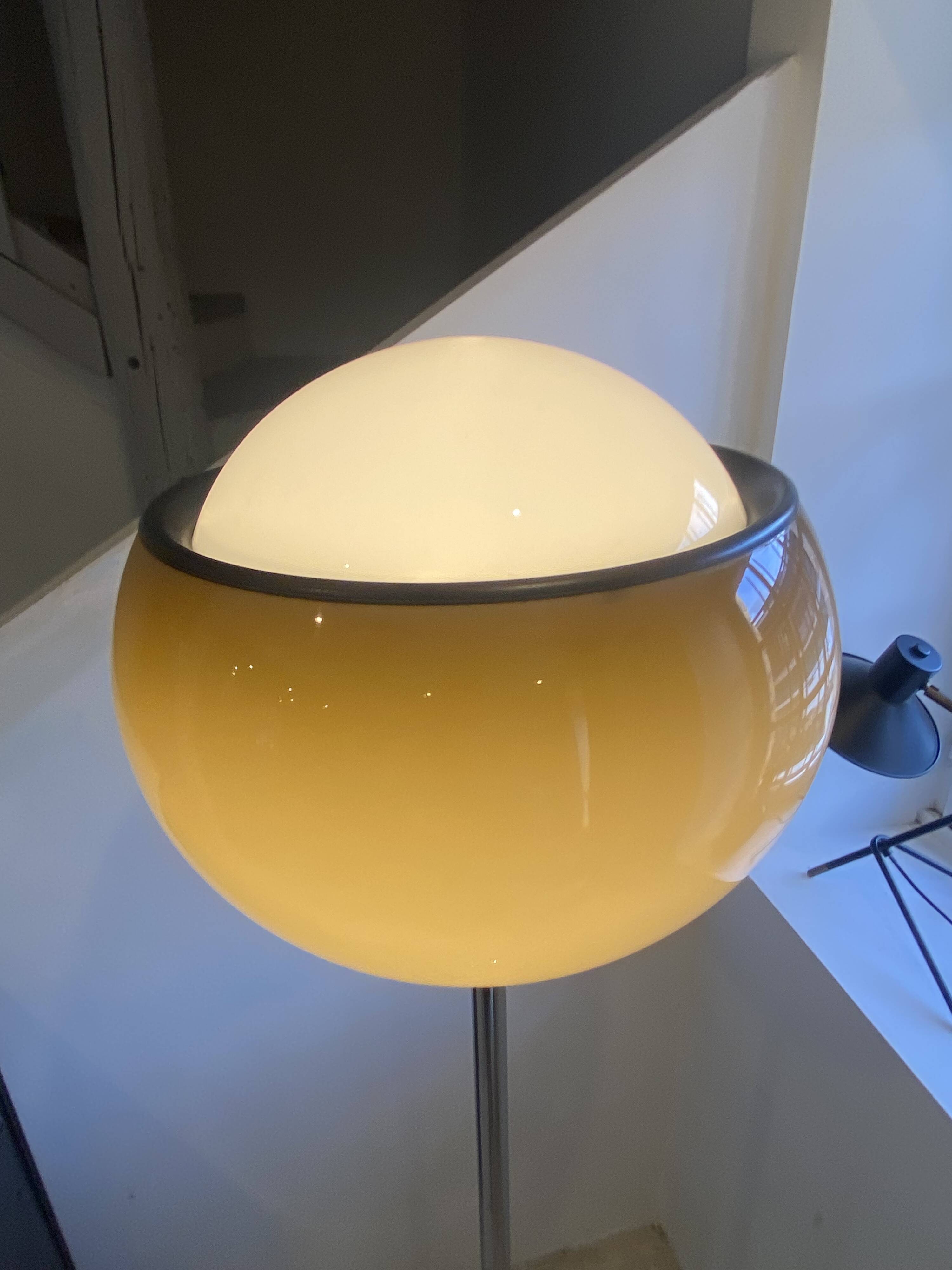 Chrome floor lamp Guzzini vintage 1960