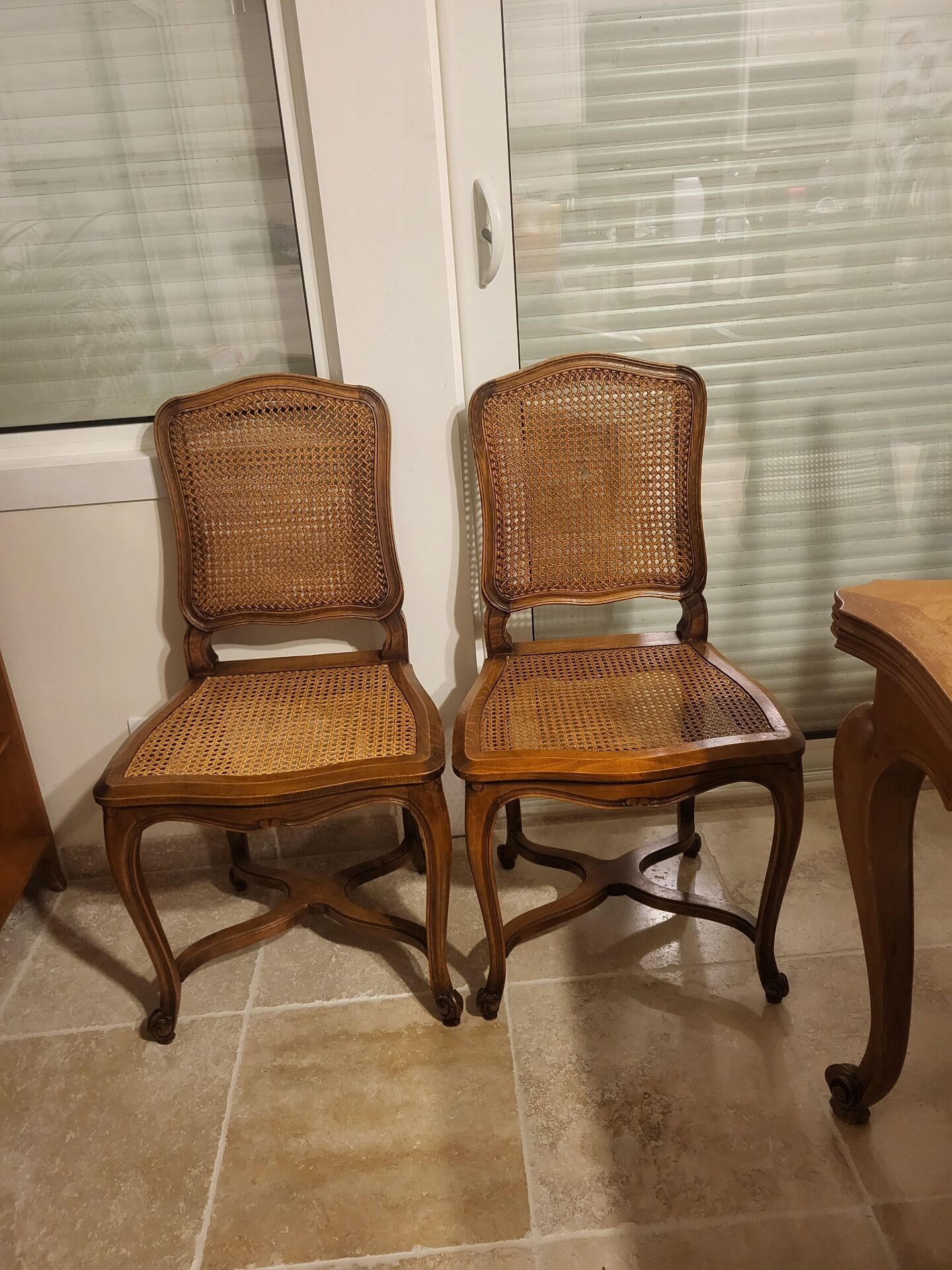Set of chairs