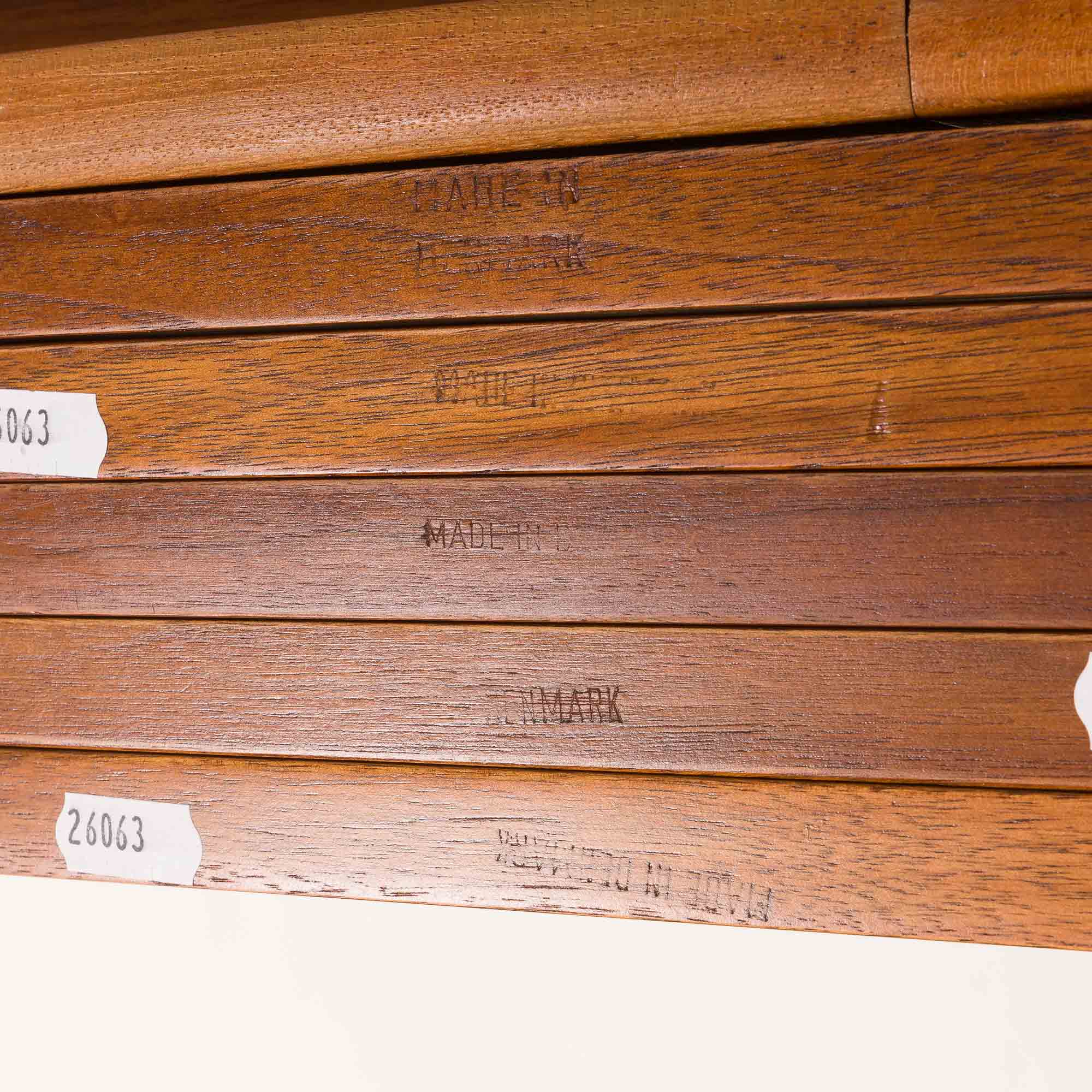 Danish mid-century walnut shelving unit in the style of Poul Cadovius, 1960s