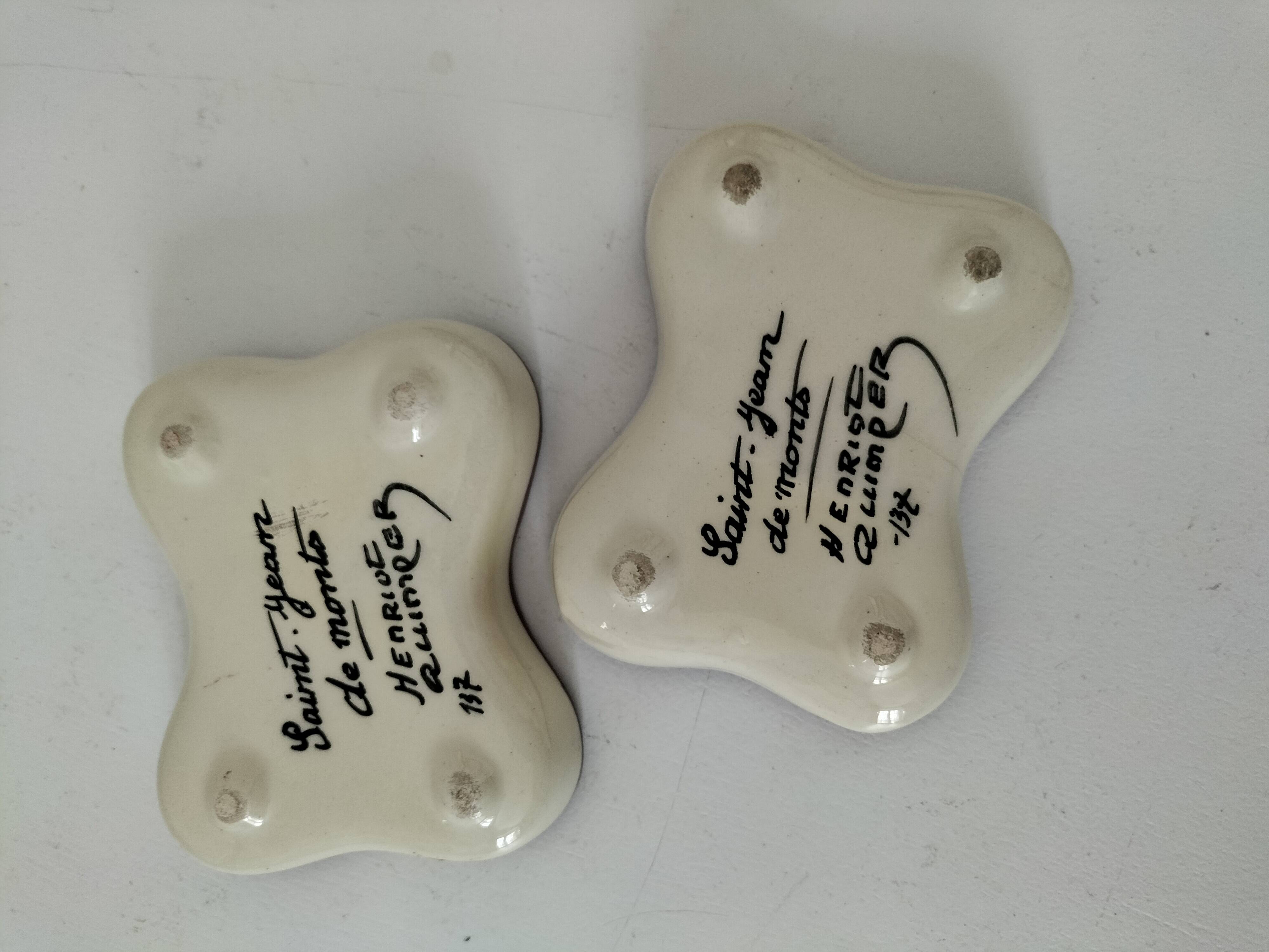 Pair of Henriot Quimper pocket emptiers model 137 – personalized Breton decor