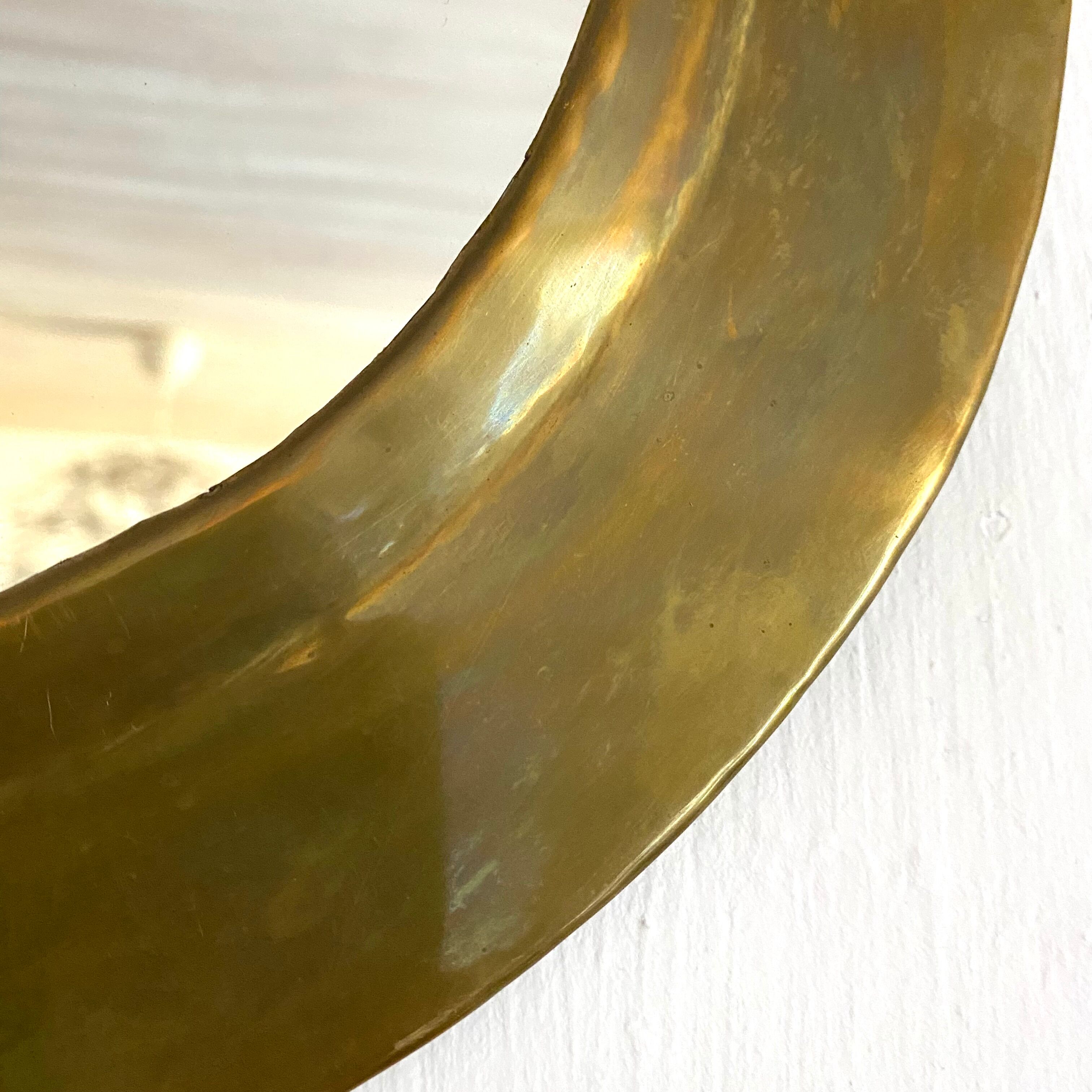 Round brass mirror 31 cm
