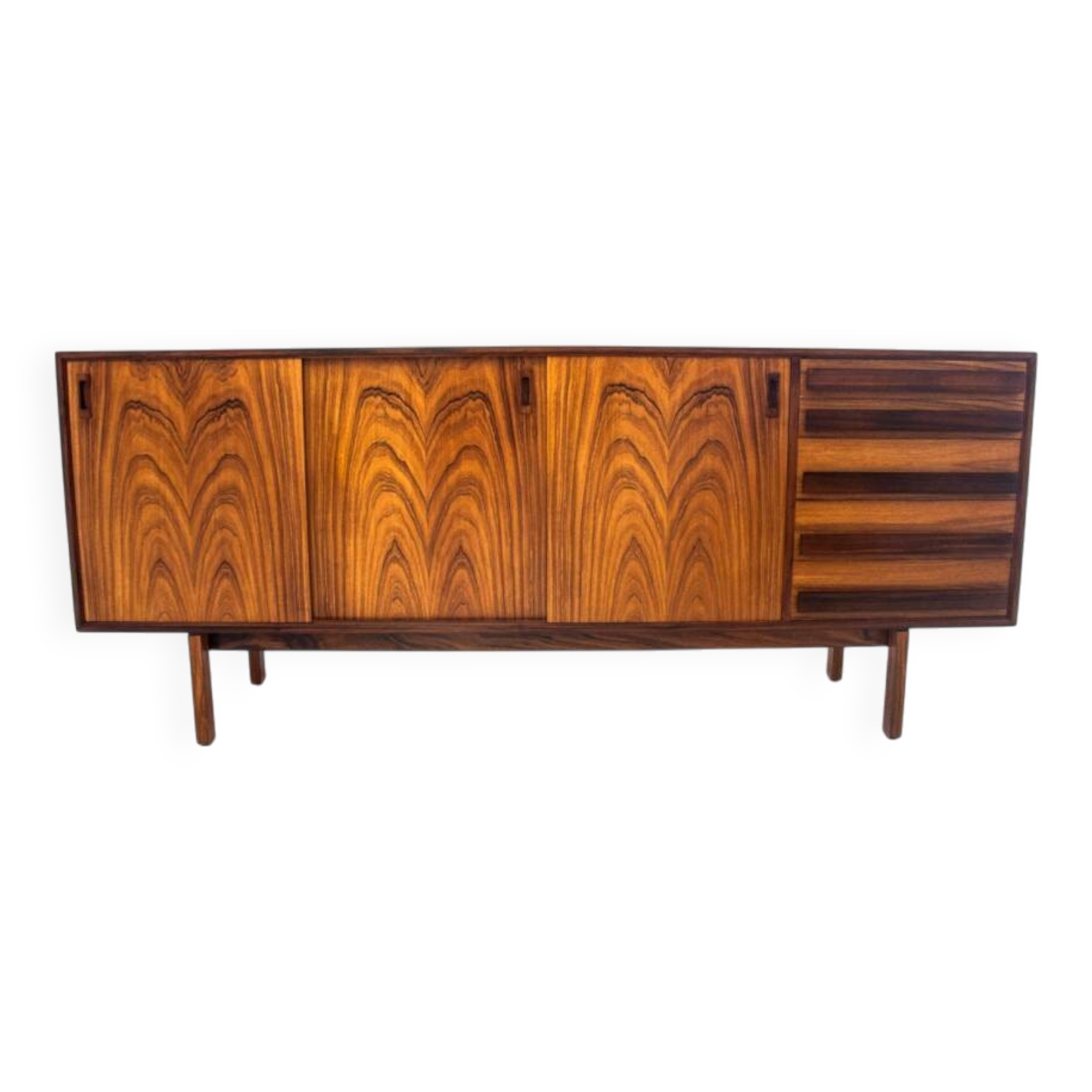 Rosewood sideboard, Denmark, 1960s After renovation.