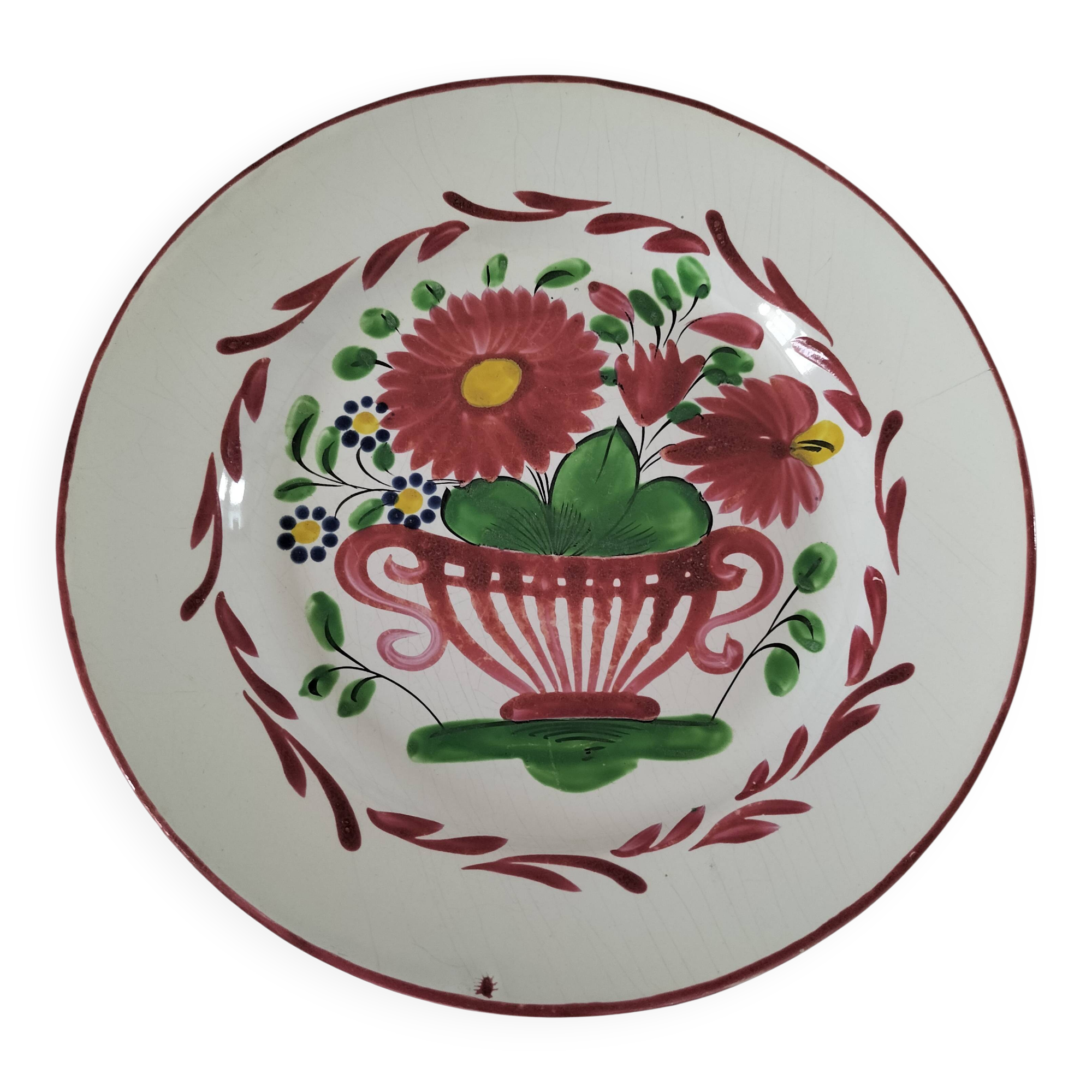 Saint-Clément plate – floral basket decoration with lyre handles – circa 1910