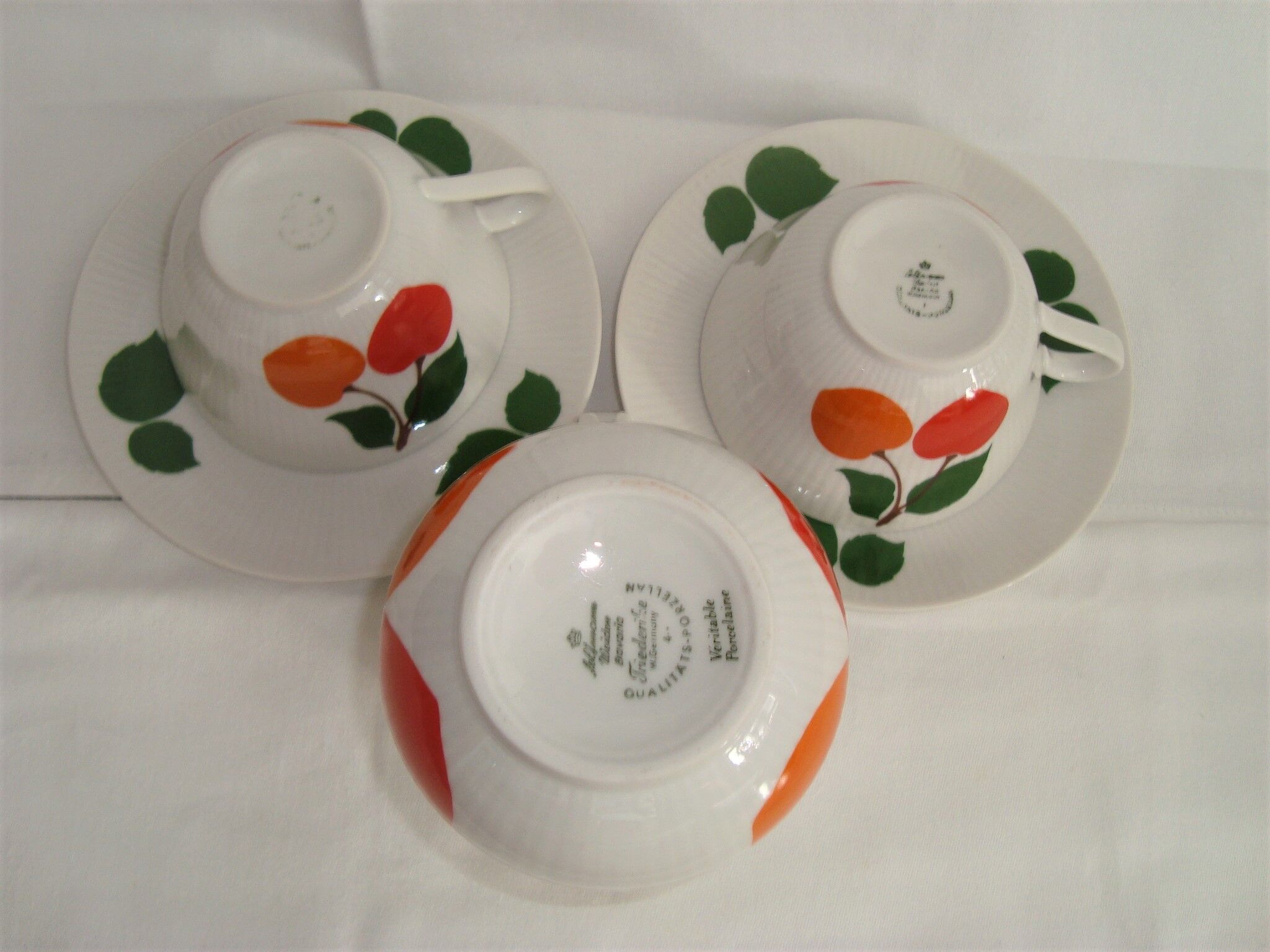 Duo cups and milk pot porcelain bavaria orange and vintage green 70