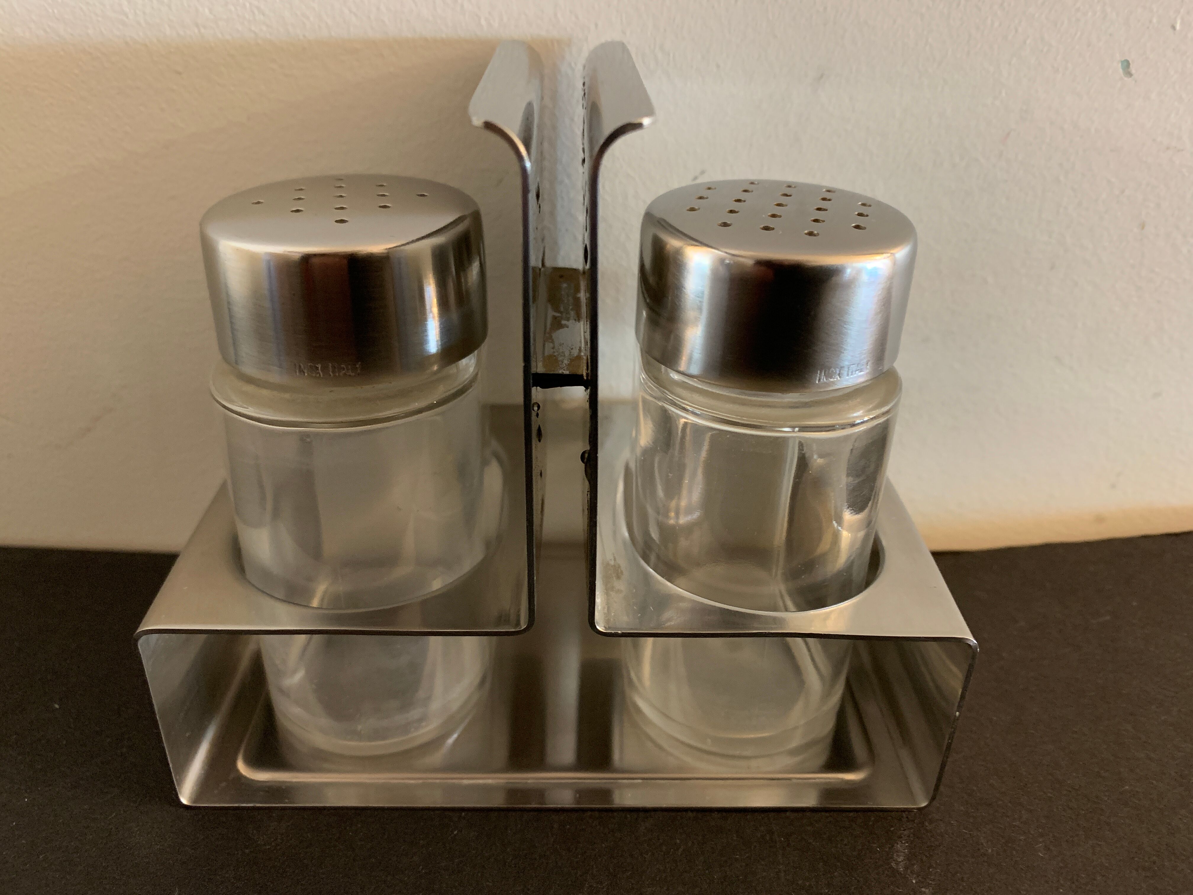 Italian salt and pepper shaker in stainless steel and Alessi glass, 1980