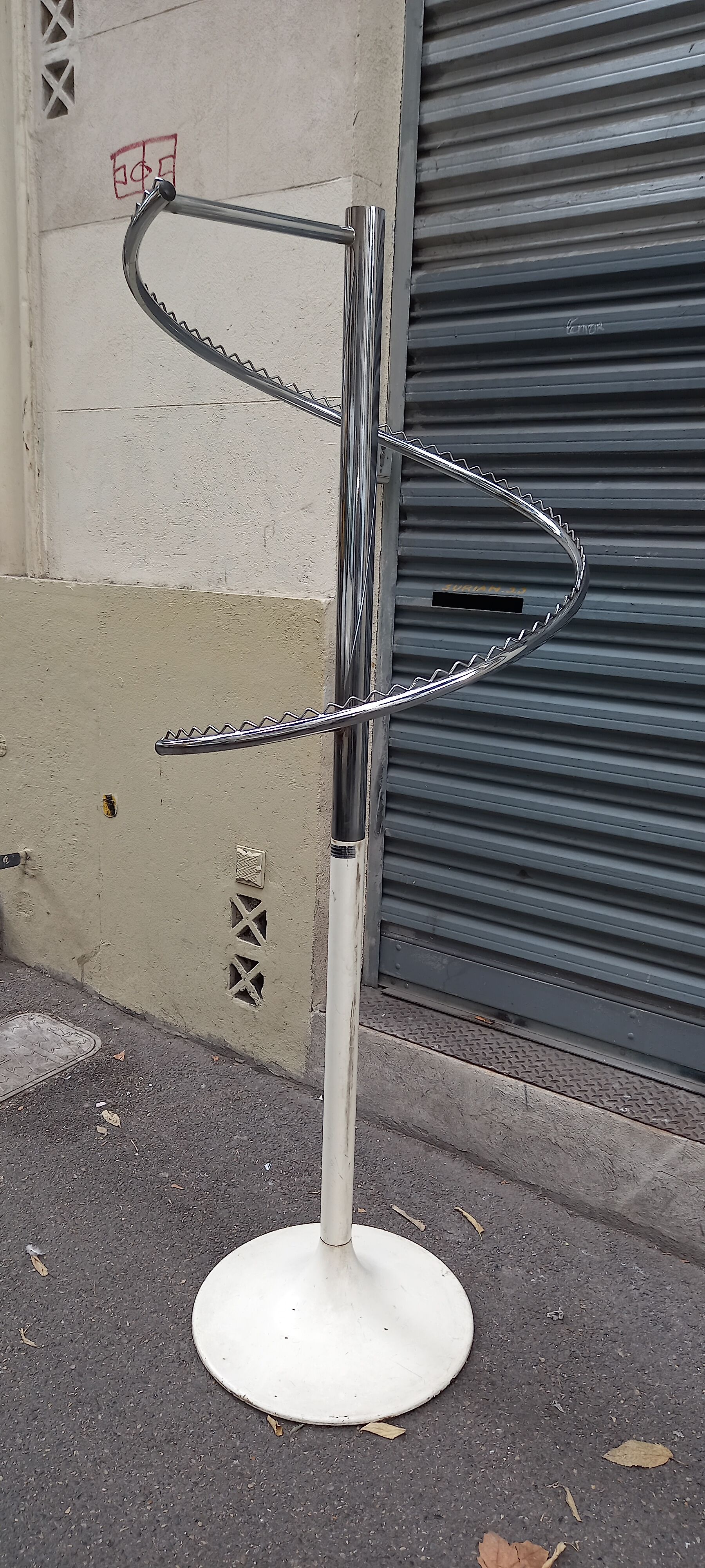 Wearing vintage clothing holder