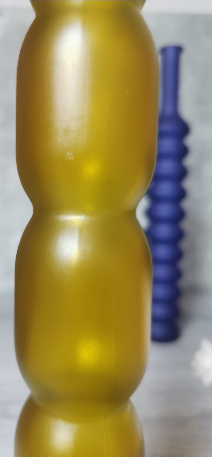 Corrugated glass soliflores