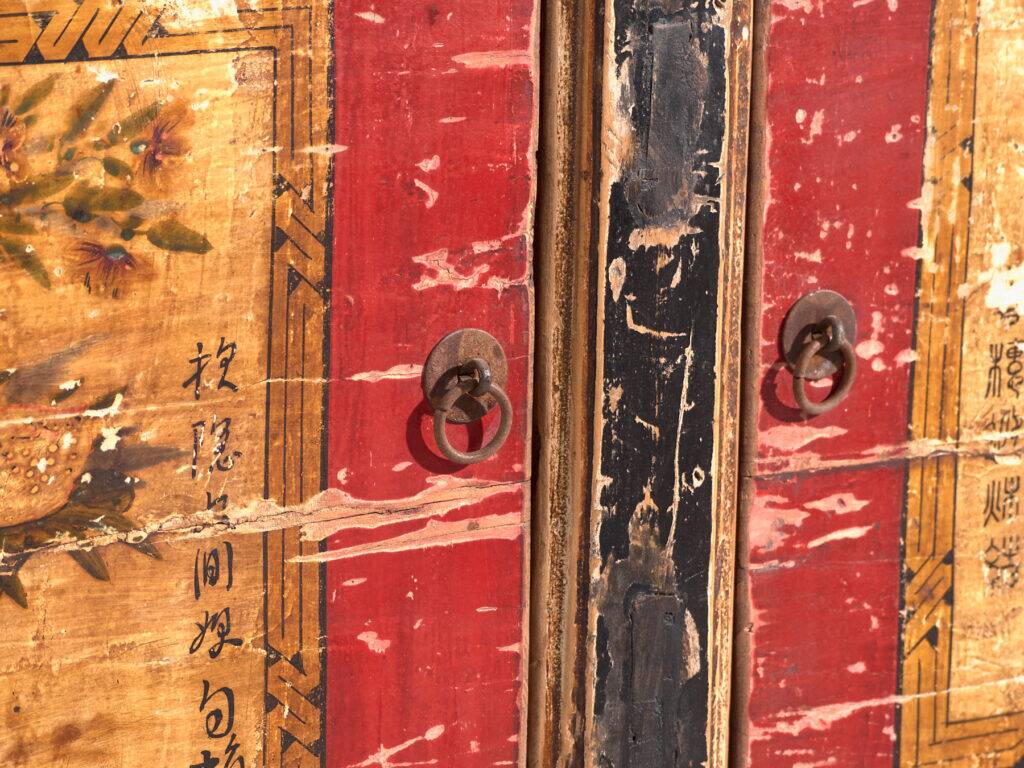 Antique buffet painted in elm – China, circa 1950