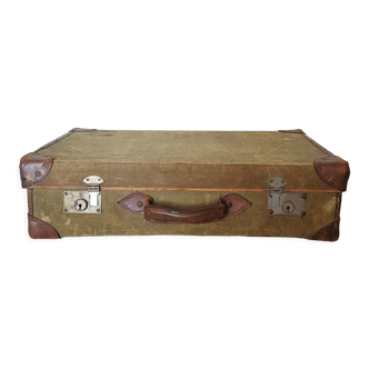 Old suitcase
