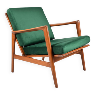 Fauteuil scandinave restauré d'origine, icône des années 60, velours bouteille vert, teck