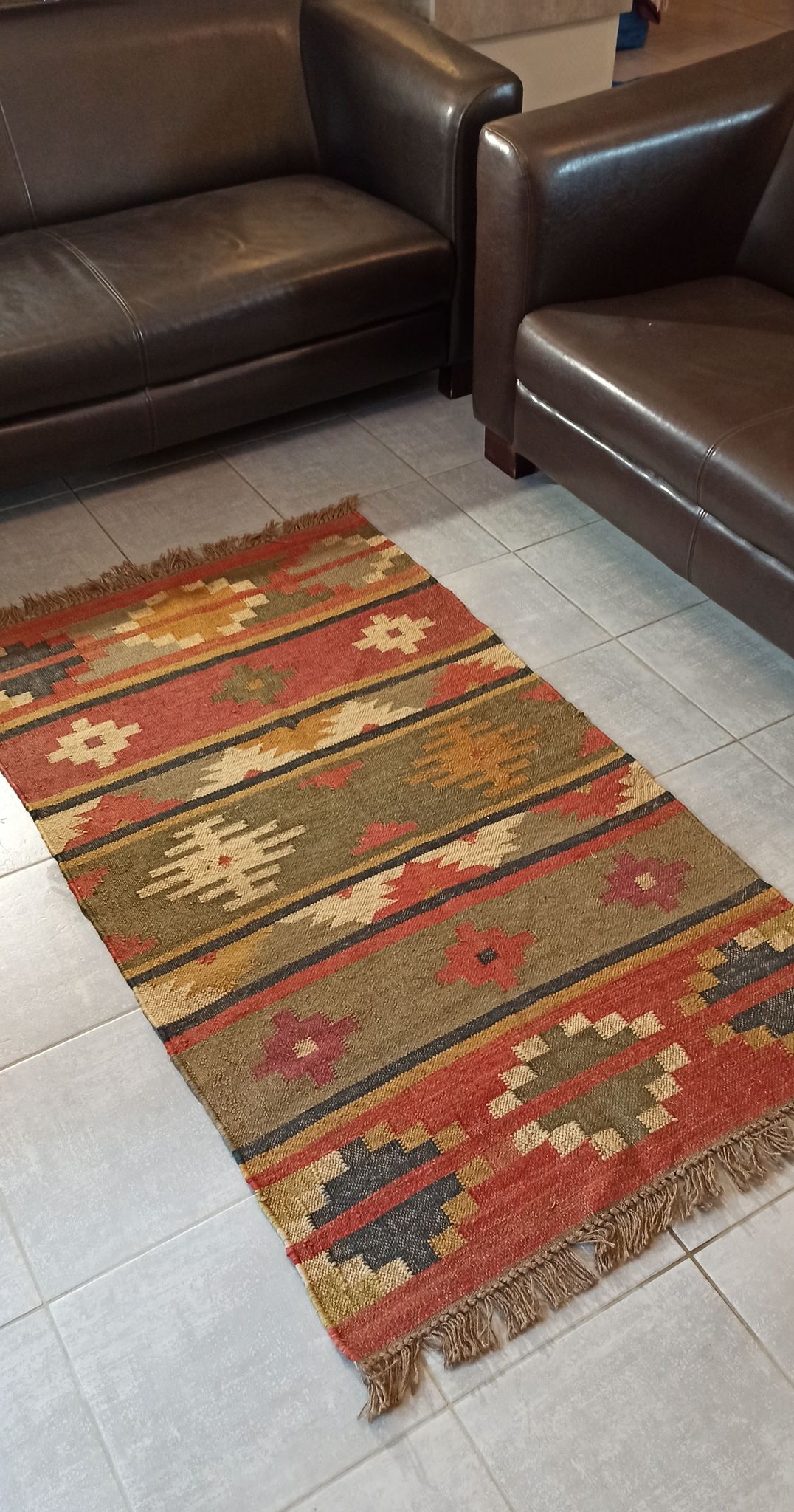 Tapis kilim en coton et toile de jute 90cm x 160cm