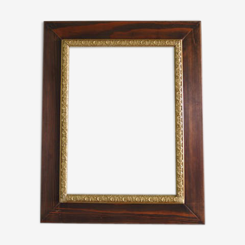 Wooden frame with golden stick baguette