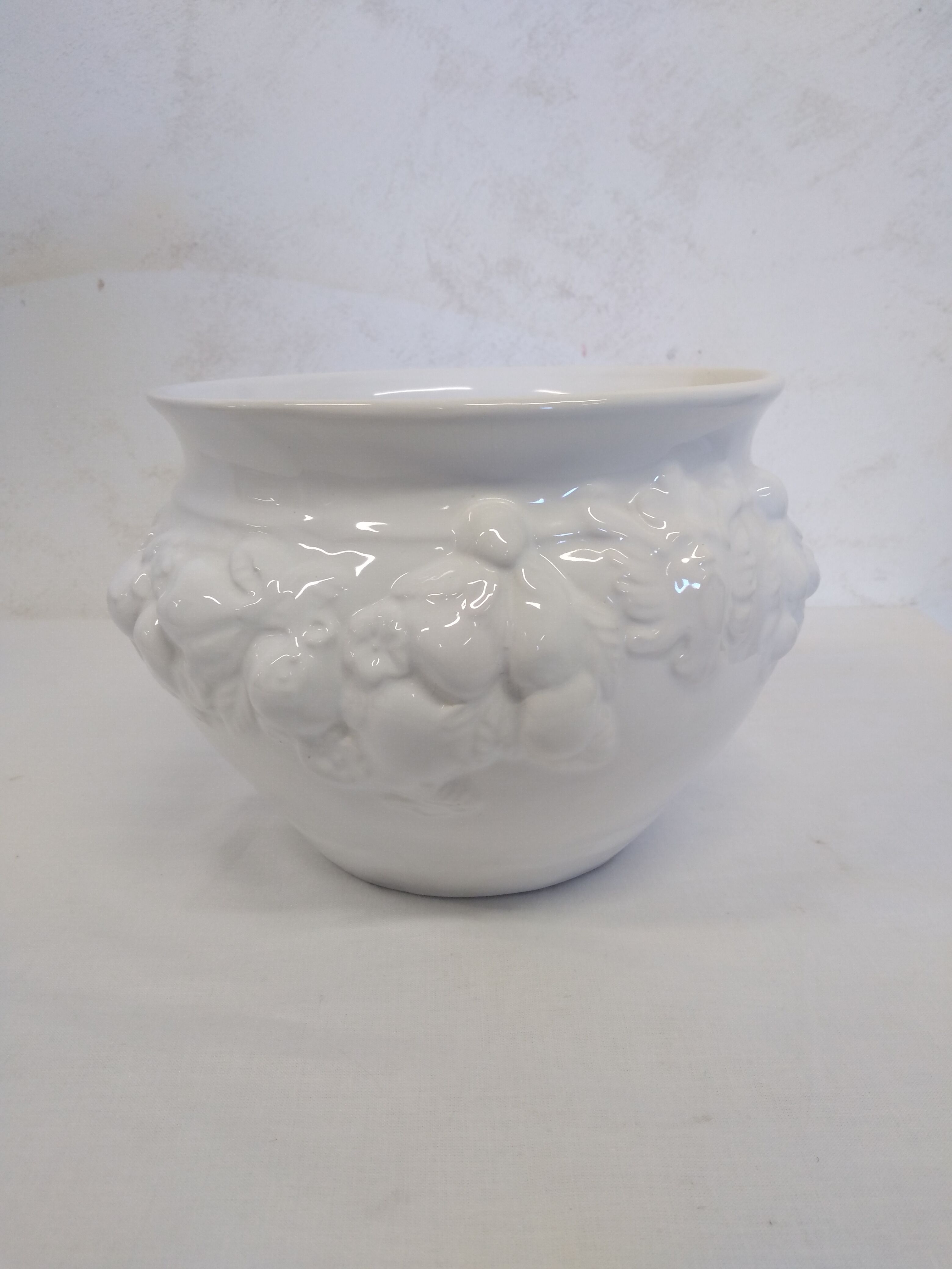 Old pot cover in slip