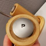 Moulins à poivre et à sel conçus par Royal Raadvad. Fin du 20ème siècle.