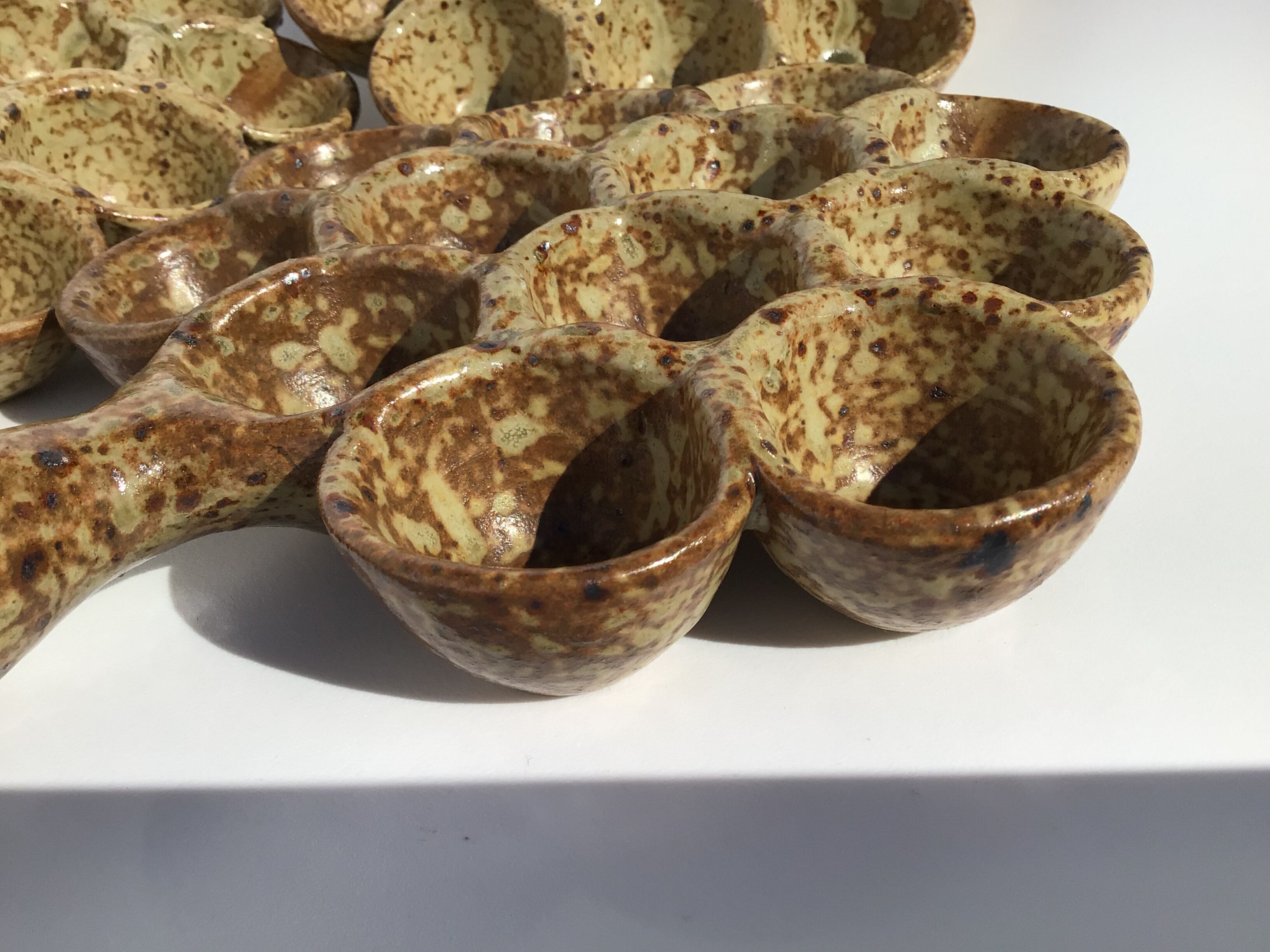 Assiettes à escargots grès moucheté artisanal (lot de 3)