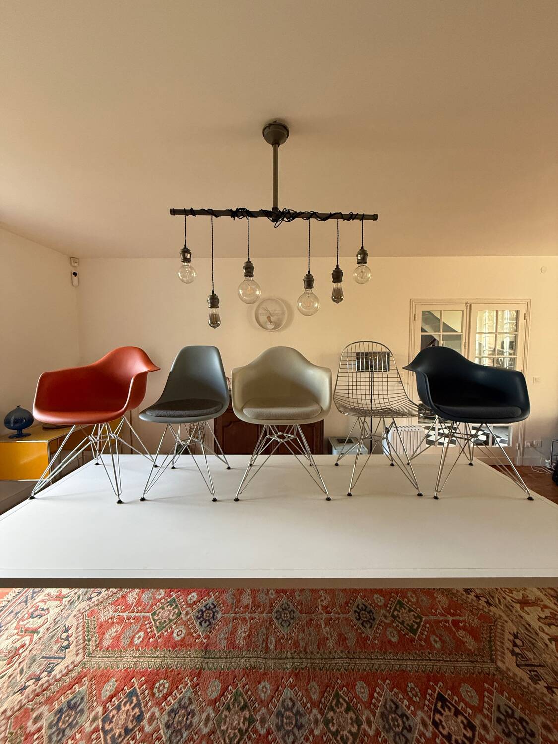 5 Vitra chairs
