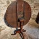 Antique Georgian tilt-top oak table from around 1800 – Round tripod side table 80 cm