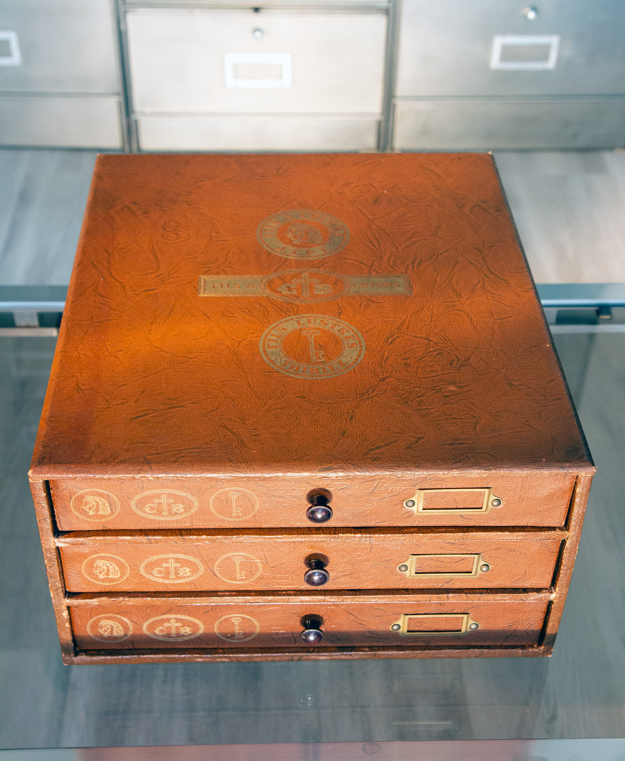 Thiriez Cartier Bresson haberdashery box, mid 20th