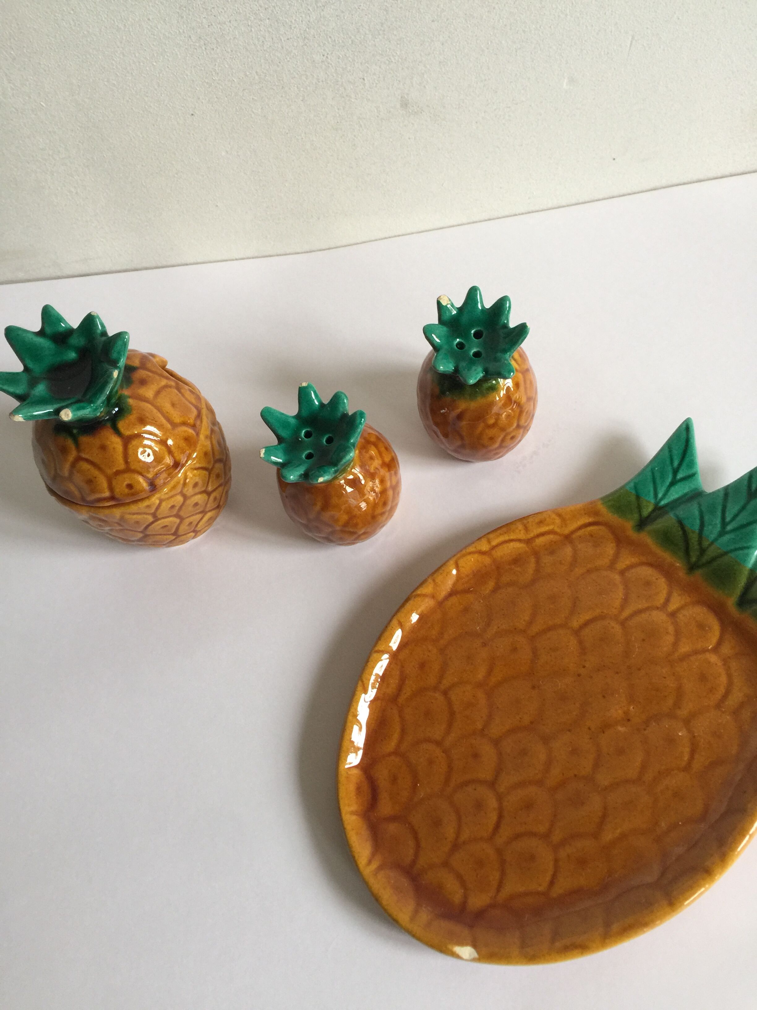 Dishes Vallauris pineapple