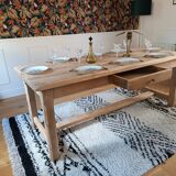 Farm table