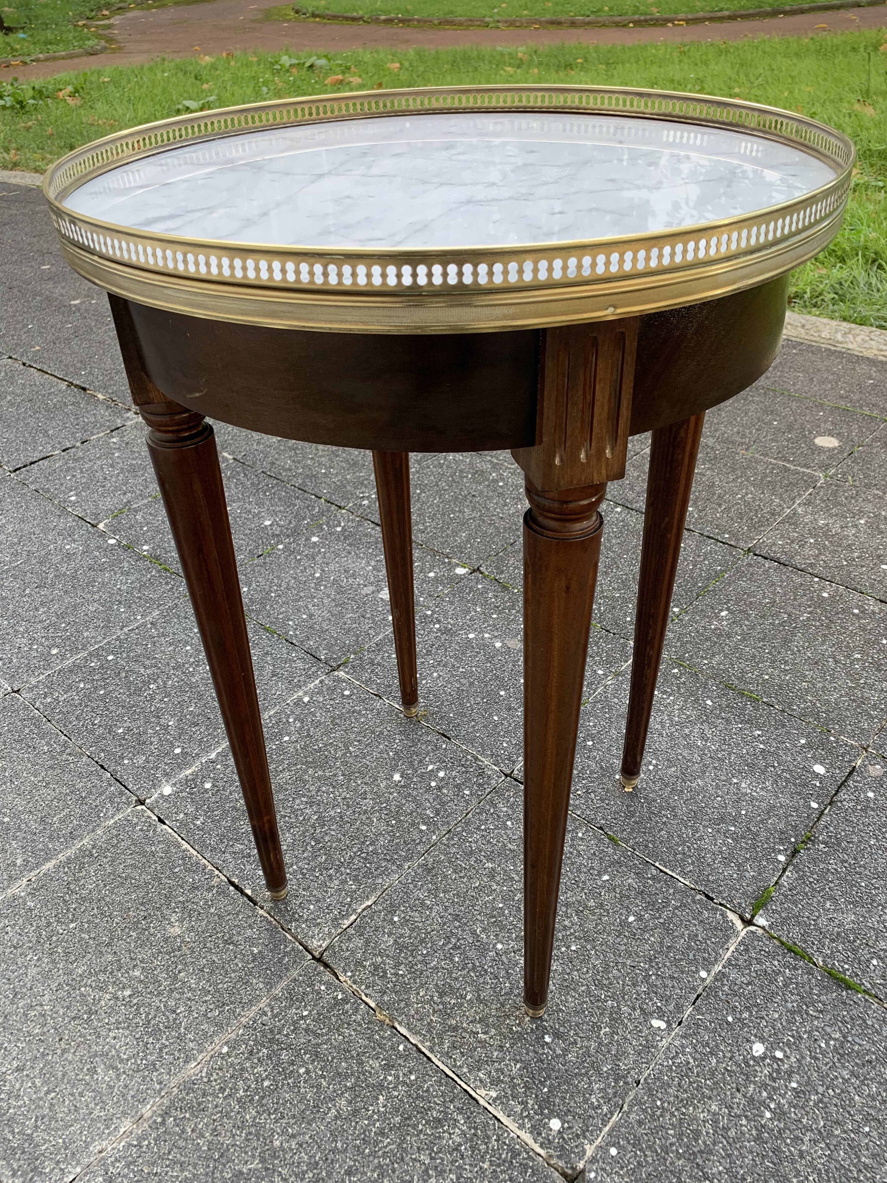 Marble bouillotte table