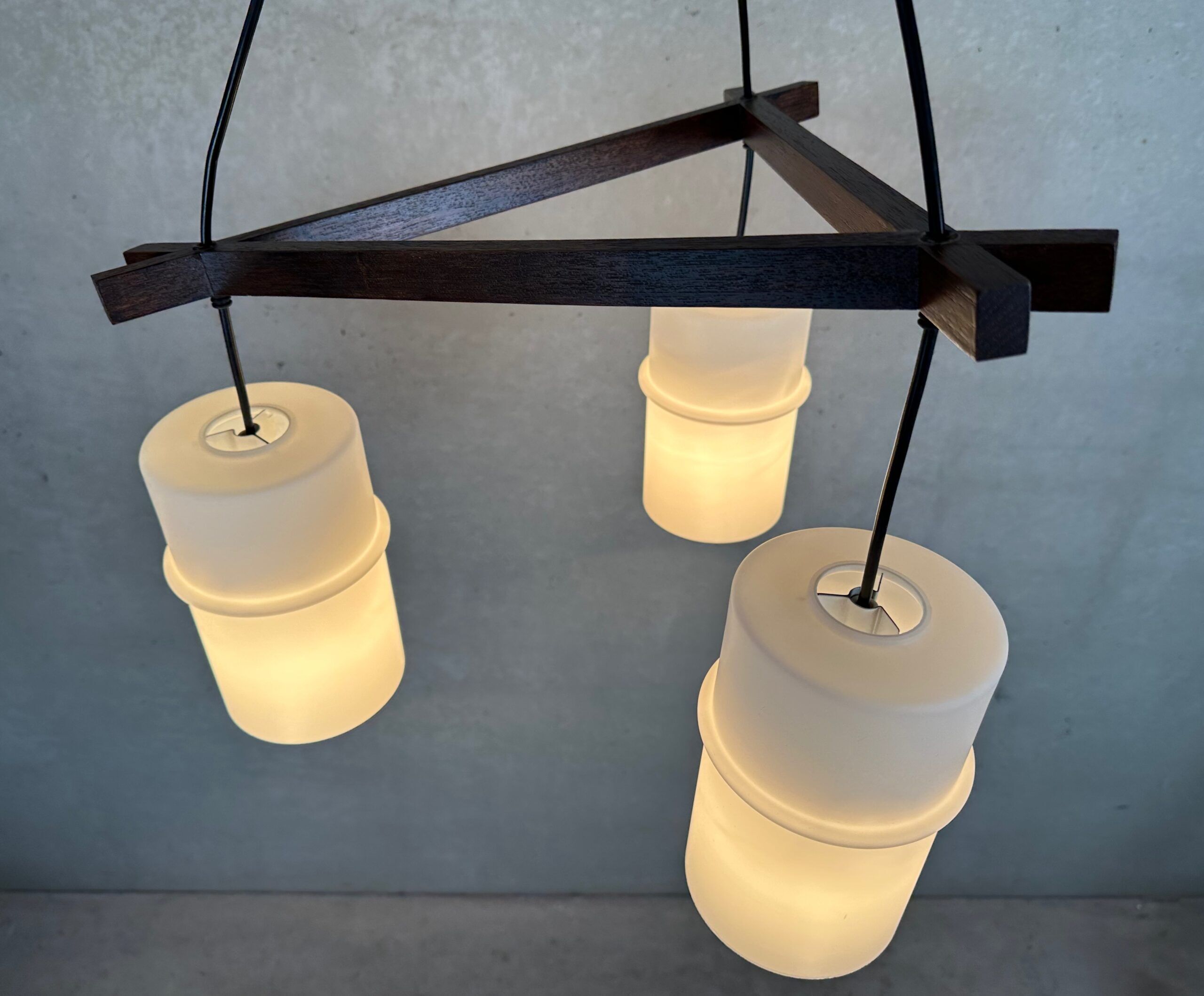 Vintage 'japandi' pendant lamp teak and opaline