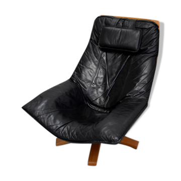 Leather and beech relaxation chair - 1970 / 1980