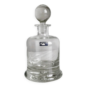 Glass carafe with spherical stopper