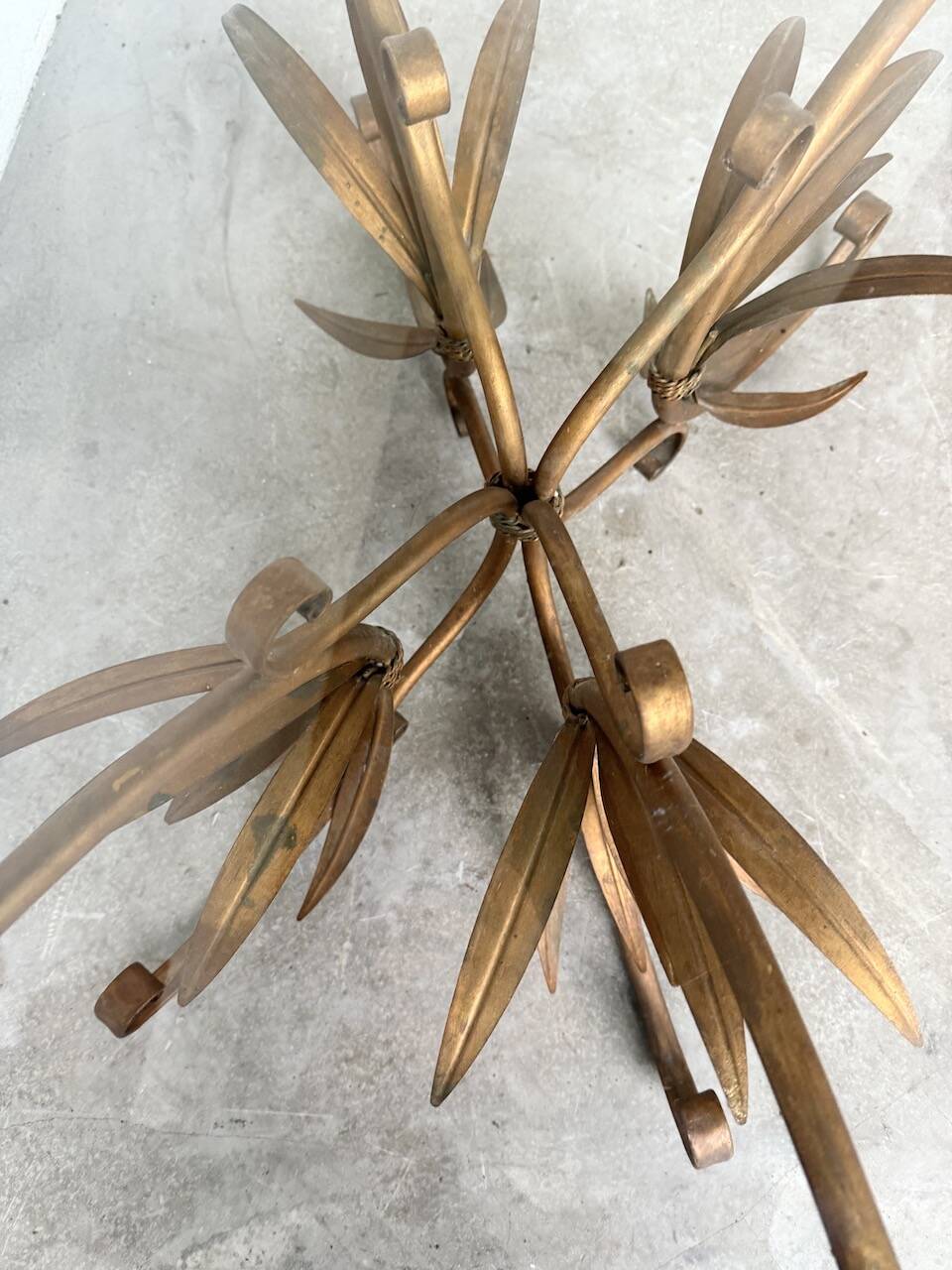 "ear" style coffee table