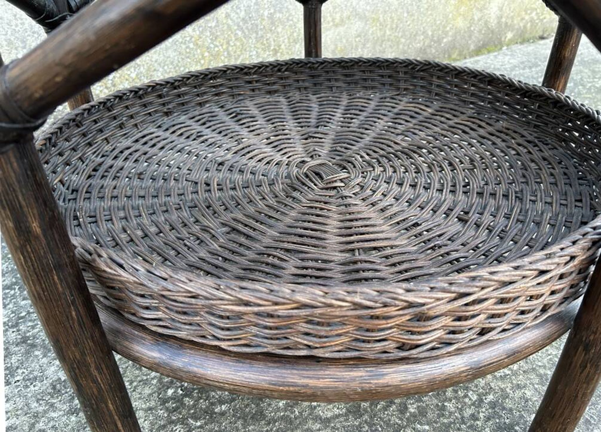 Round rattan and bamboo coffee table, vintage 1960